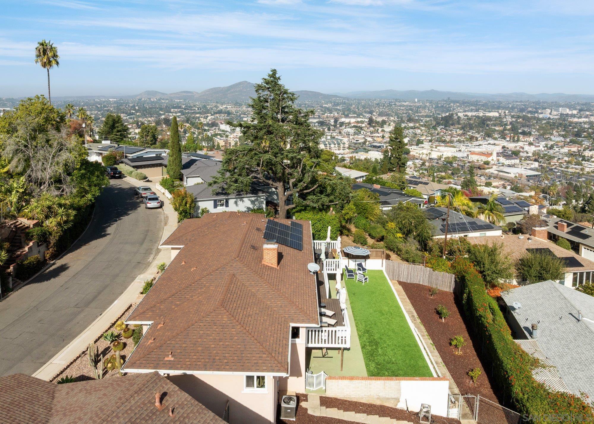 Detail Gallery Image 42 of 44 For 4258  Summit Drive, La Mesa,  CA 91941 - 3 Beds | 2/1 Baths