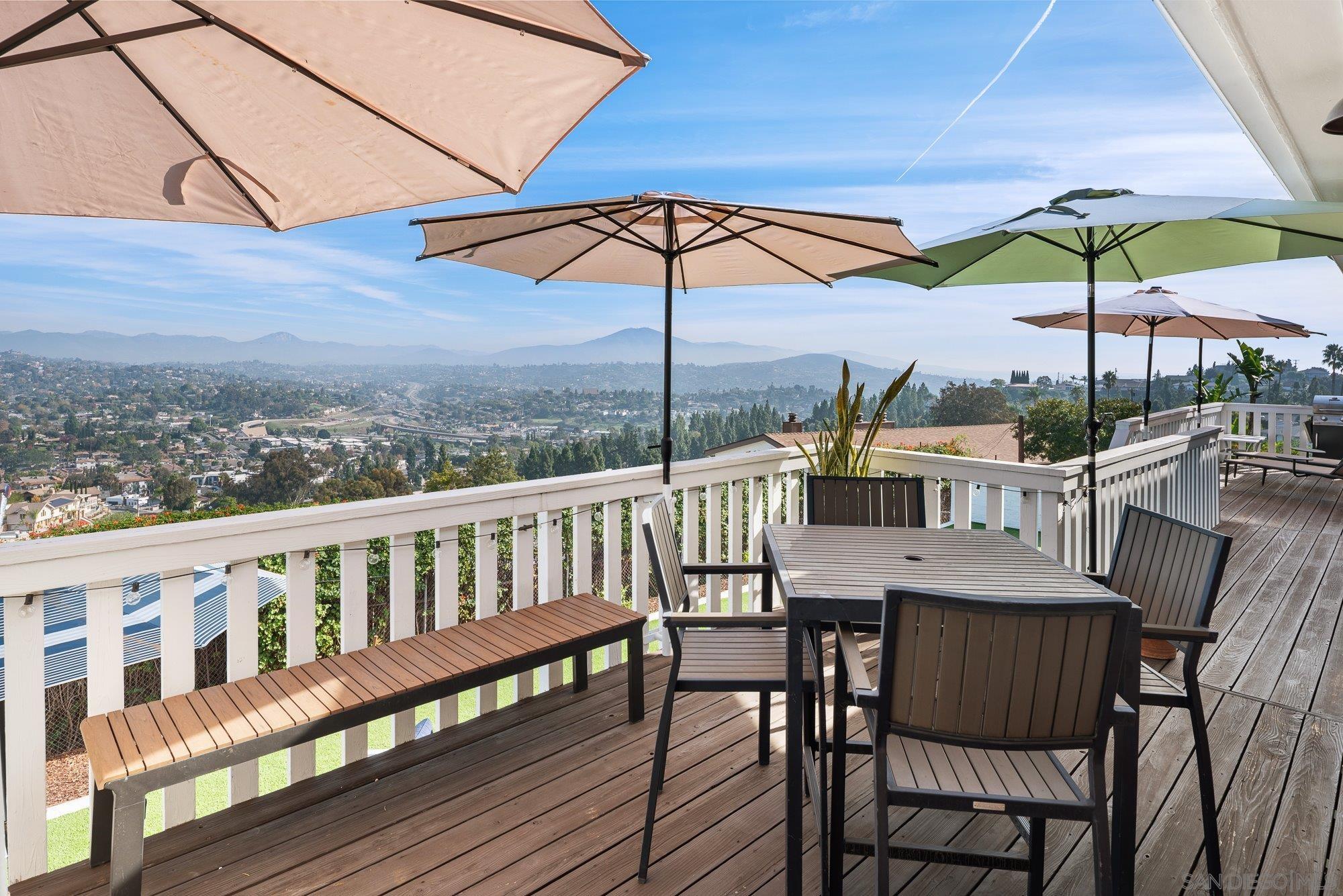 Detail Gallery Image 6 of 42 For 4258  Summit Drive, La Mesa,  CA 91941 - 3 Beds | 2/1 Baths