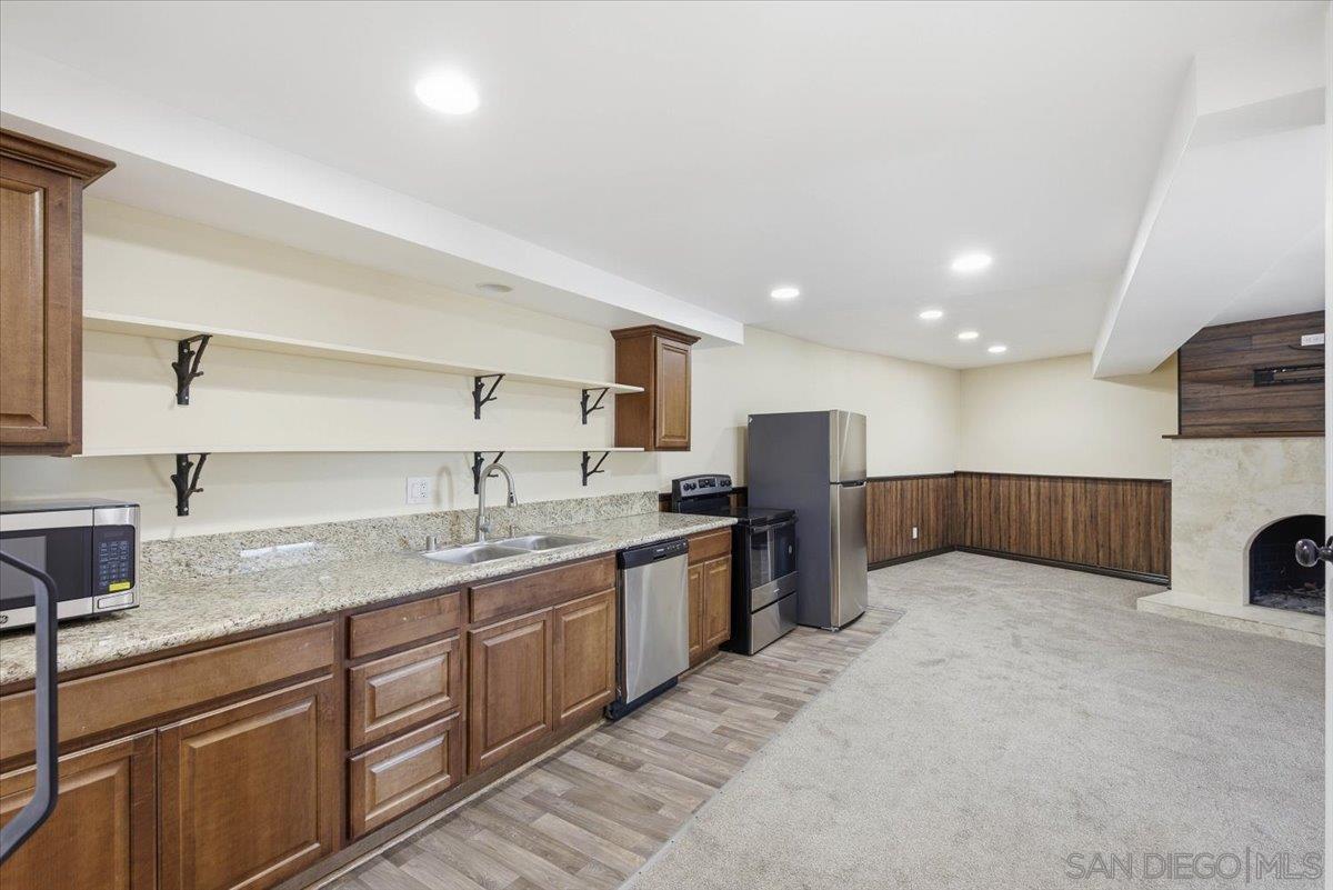 Detail Gallery Image 10 of 24 For 4341  Vista Way  a, La Mesa,  CA 91941 - 2 Beds | 1 Baths