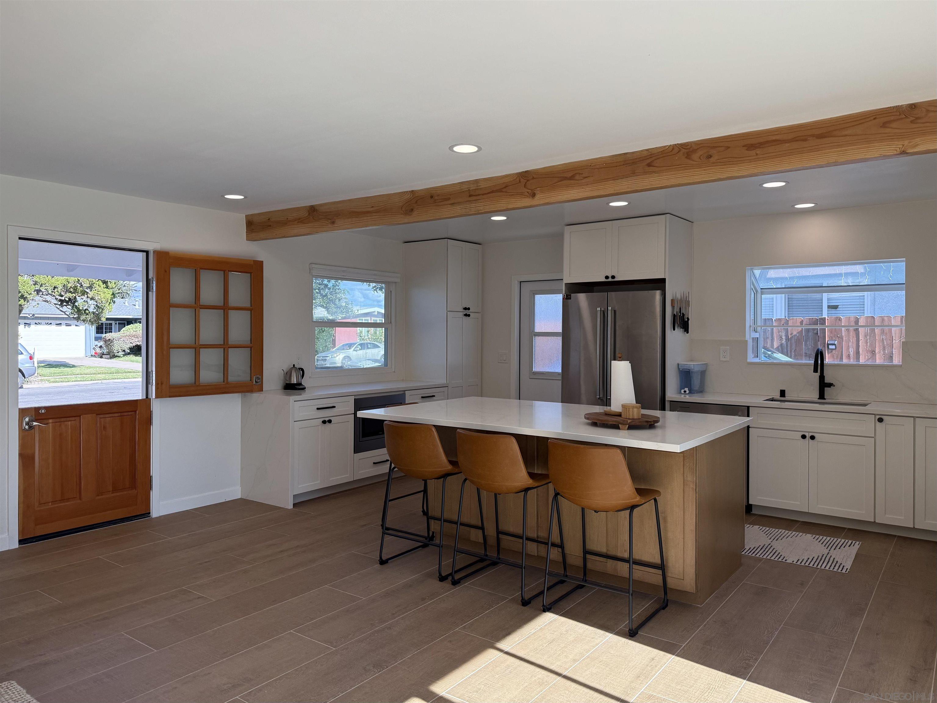 Detail Gallery Image 2 of 17 For 2949  Naugatuck Ave, San Diego,  CA 92117 - 3 Beds | 2 Baths