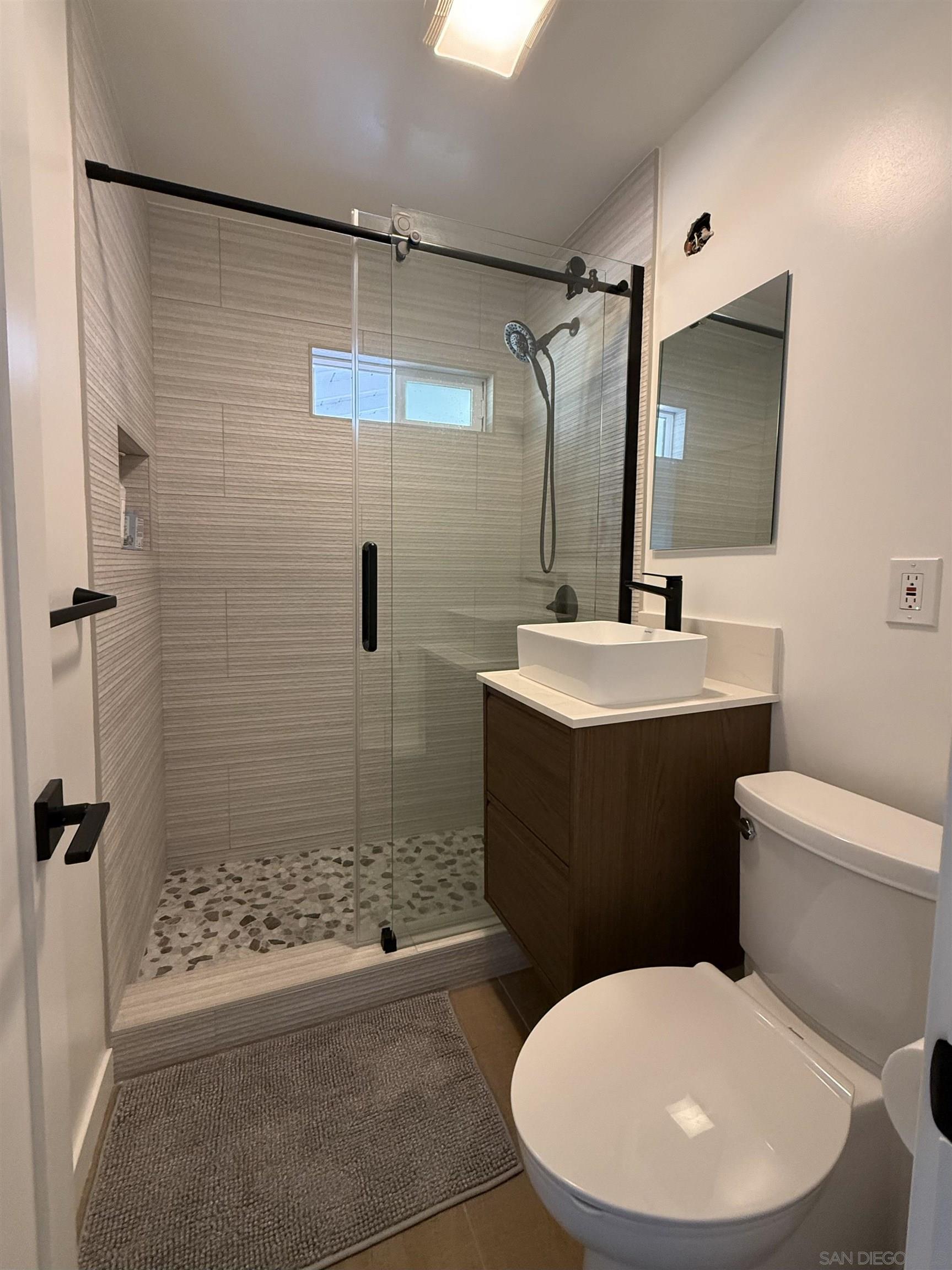 Detail Gallery Image 7 of 17 For 2949  Naugatuck Ave, San Diego,  CA 92117 - 3 Beds | 2 Baths