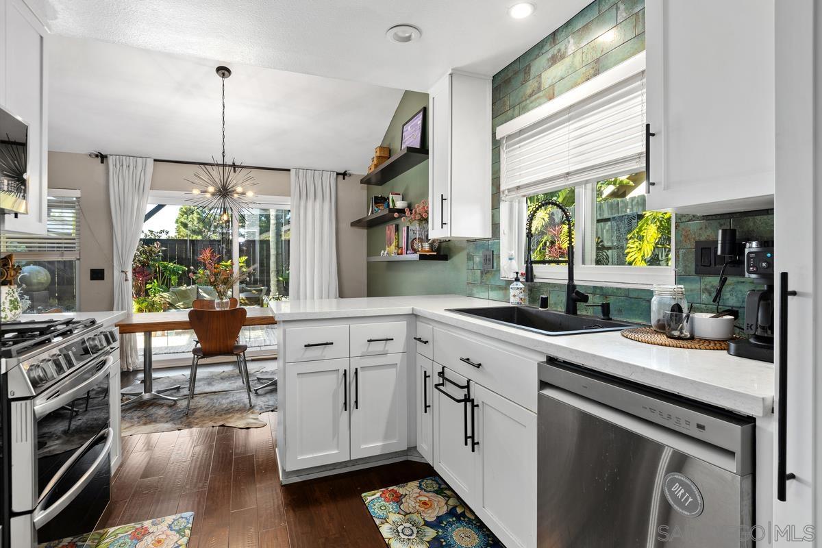 Detail Gallery Image 3 of 33 For 1550  Cactusridge St., San Diego,  CA 92105 - 3 Beds | 2 Baths