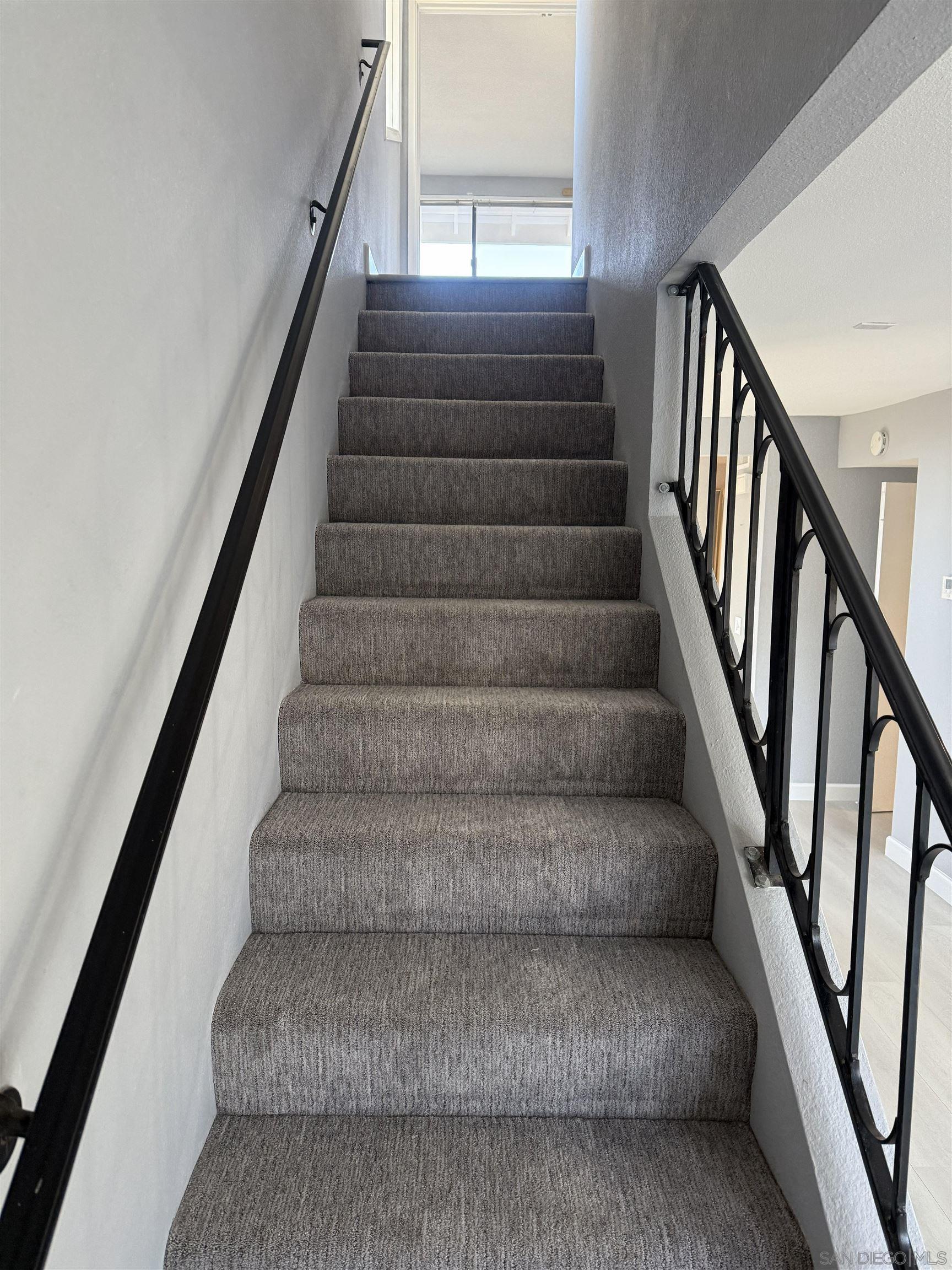 Detail Gallery Image 10 of 25 For 3338  Caminito Vasto, La Jolla,  CA 92037 - 3 Beds | 2/1 Baths