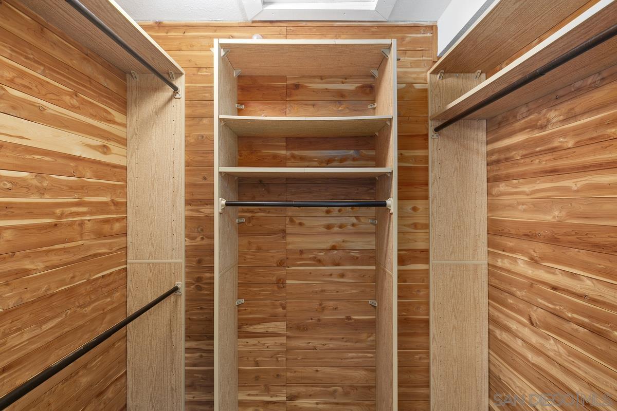 Detail Gallery Image 13 of 25 For 3338  Caminito Vasto, La Jolla,  CA 92037 - 3 Beds | 2/1 Baths