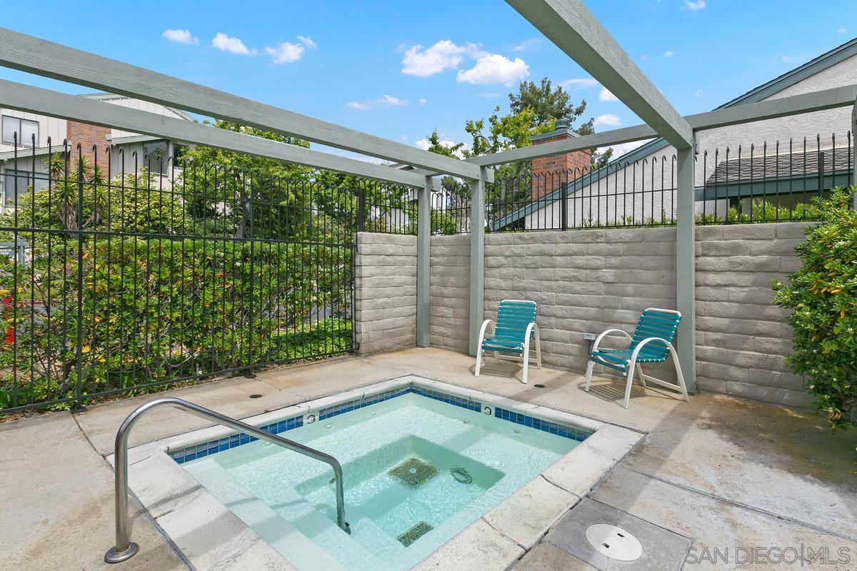 Detail Gallery Image 25 of 25 For 3338  Caminito Vasto, La Jolla,  CA 92037 - 3 Beds | 2/1 Baths