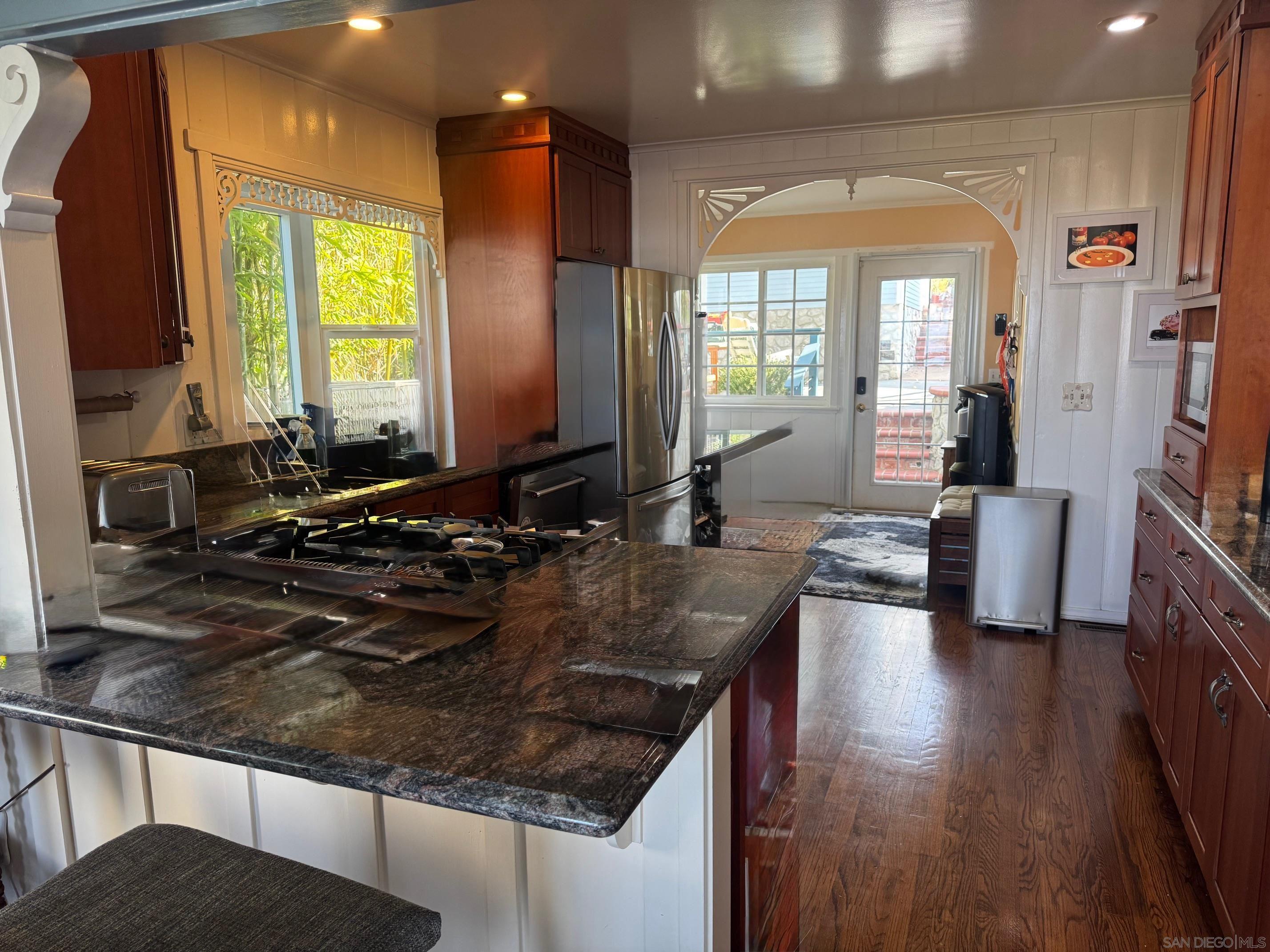 Detail Gallery Image 15 of 42 For 1357  Olivet St, La Jolla,  CA 92037 - 4 Beds | 3/1 Baths