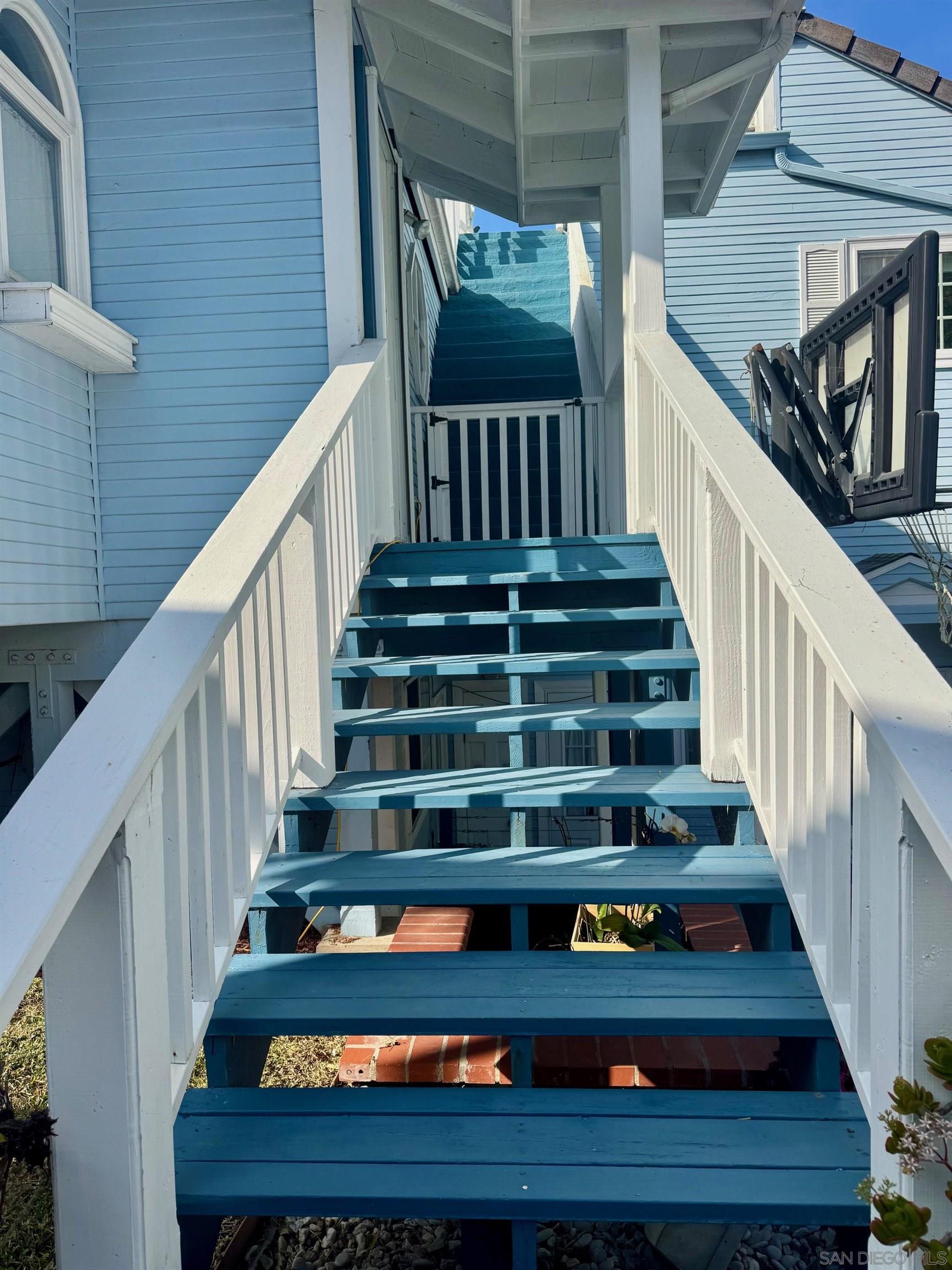 Detail Gallery Image 38 of 42 For 1357  Olivet St, La Jolla,  CA 92037 - 4 Beds | 3/1 Baths