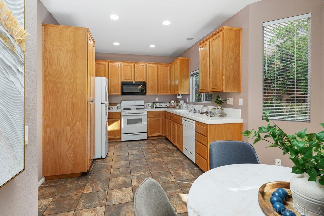 Detail Gallery Image 12 of 30 For 2975  River Shadow Ct, Alpine,  CA 91901 - 3 Beds | 2/1 Baths