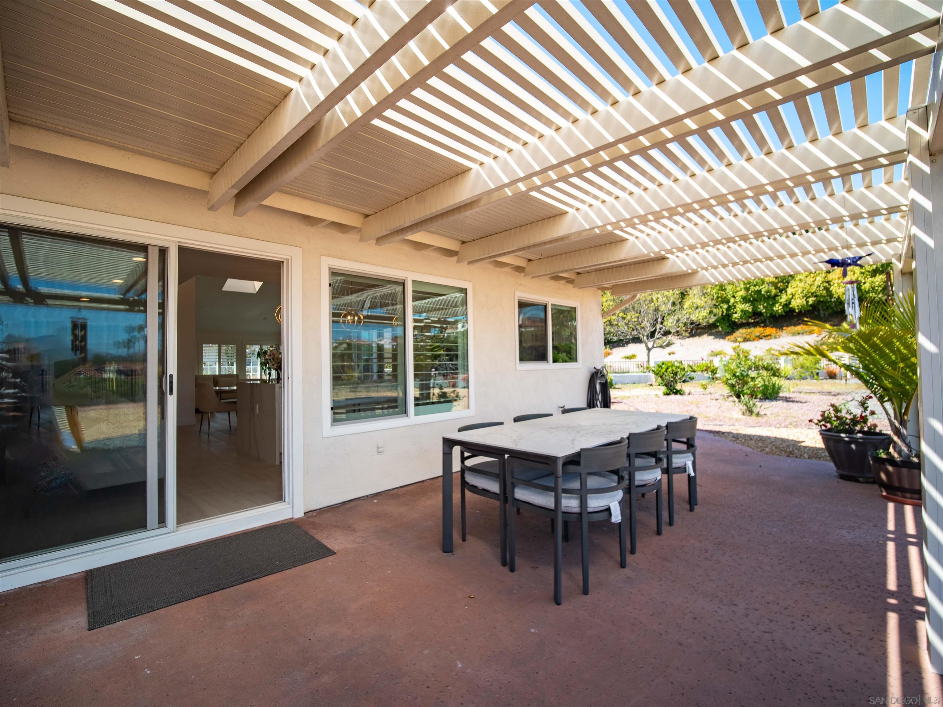 Detail Gallery Image 20 of 39 For 11748  via Chona, San Diego,  CA 92128 - 4 Beds | 3 Baths