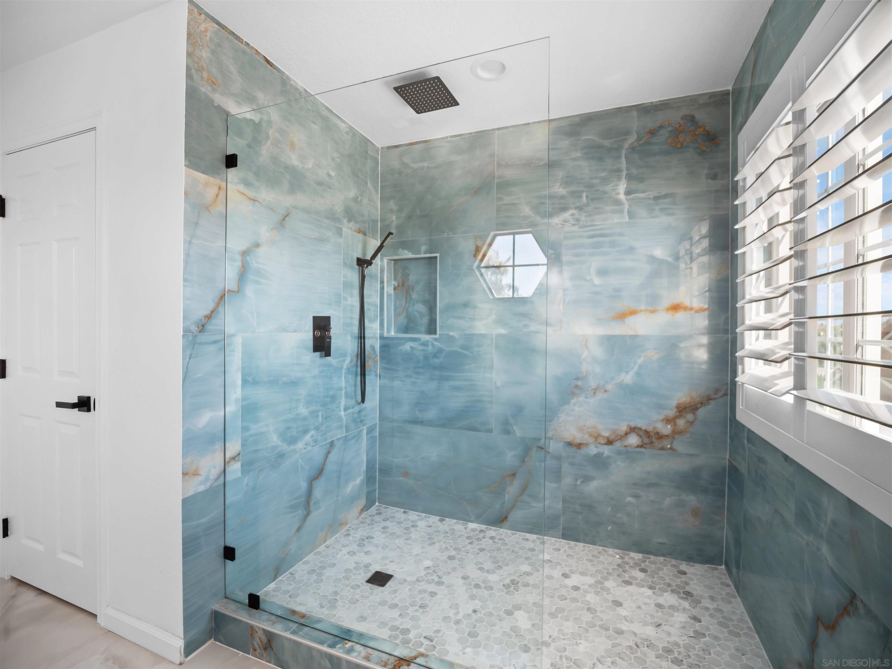 Detail Gallery Image 26 of 39 For 11748  via Chona, San Diego,  CA 92128 - 4 Beds | 3 Baths