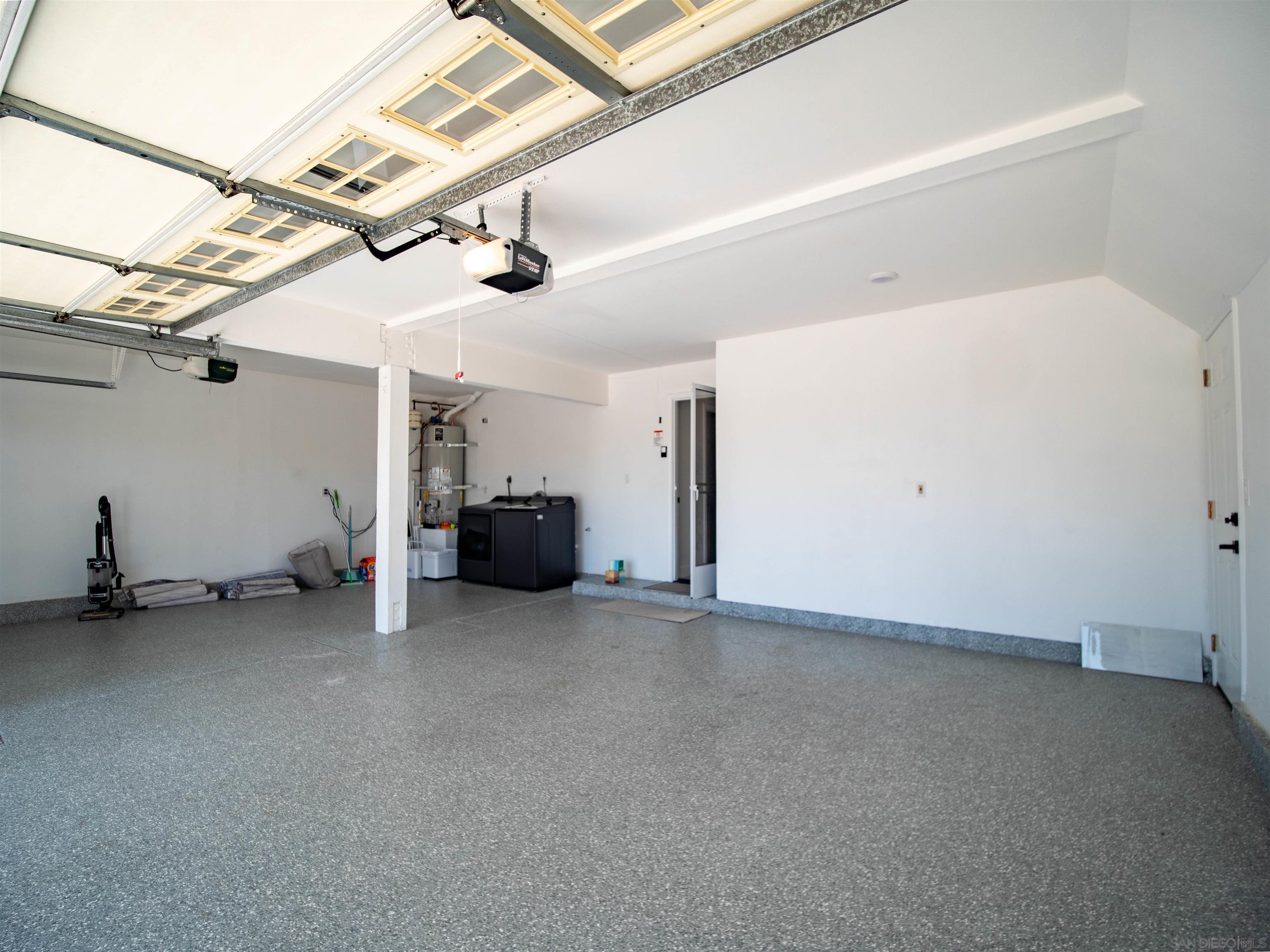 Detail Gallery Image 31 of 39 For 11748  via Chona, San Diego,  CA 92128 - 4 Beds | 3 Baths