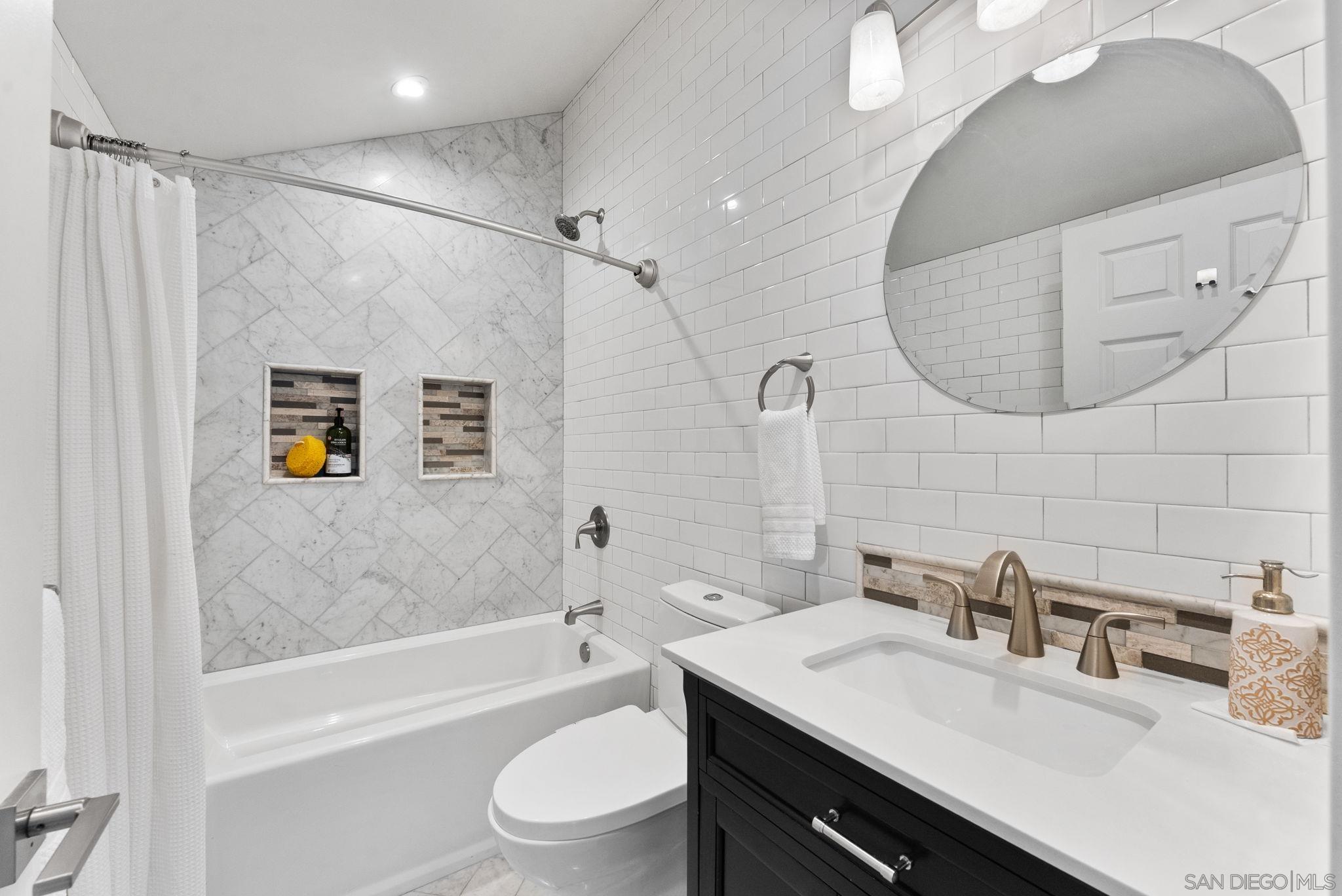 Detail Gallery Image 18 of 31 For 2264  Caminito Pajarito  #141,  San Diego,  CA 92107 - 2 Beds | 2/1 Baths