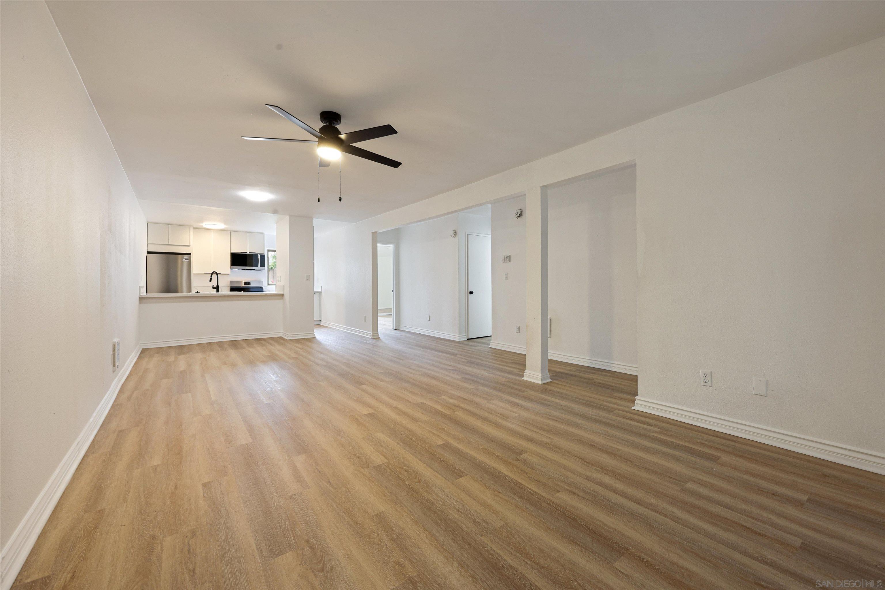 Detail Gallery Image 2 of 21 For 4185  Mount Alifan #D, San Diego,  CA 92111 - 2 Beds | 2 Baths