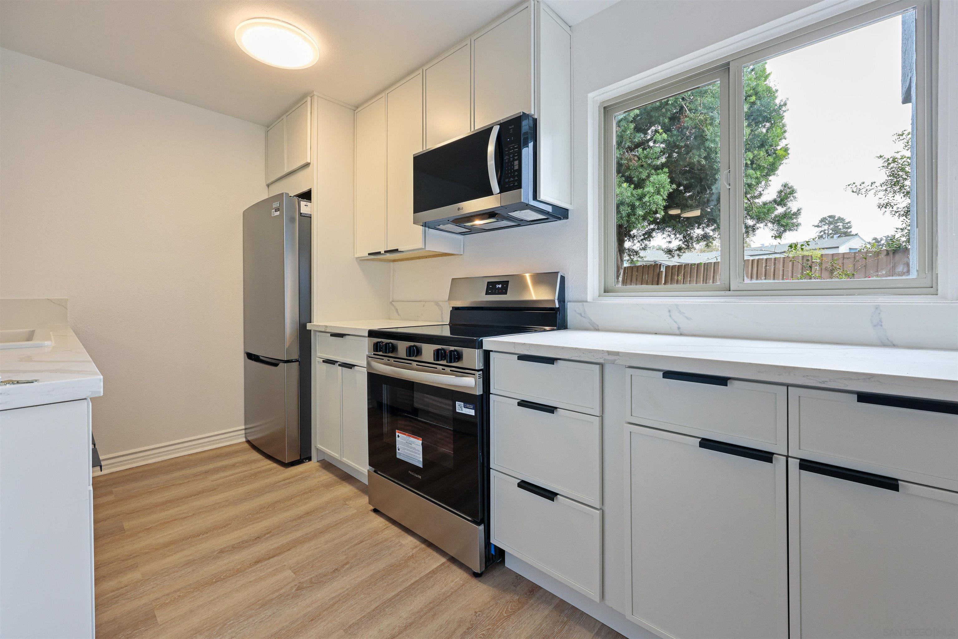 Detail Gallery Image 13 of 21 For 4185  Mount Alifan #D, San Diego,  CA 92111 - 2 Beds | 2 Baths