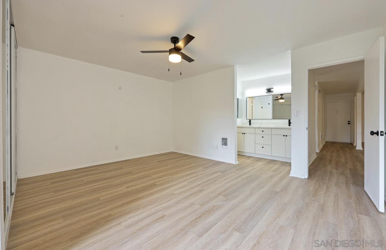 Detail Gallery Image 4 of 21 For 4185  Mount Alifan #D, San Diego,  CA 92111 - 2 Beds | 2 Baths