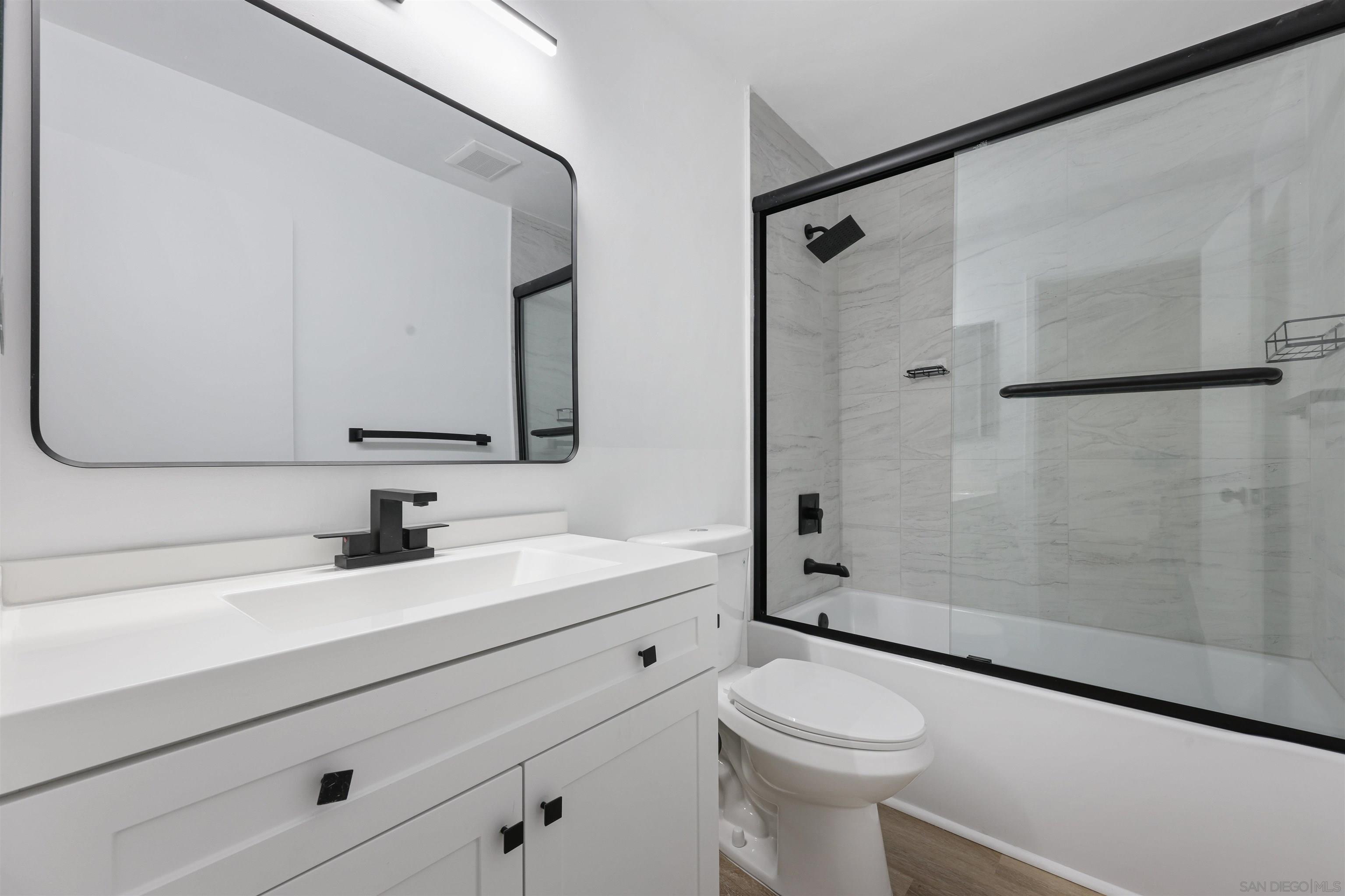 Detail Gallery Image 10 of 21 For 4185  Mount Alifan #D, San Diego,  CA 92111 - 2 Beds | 2 Baths