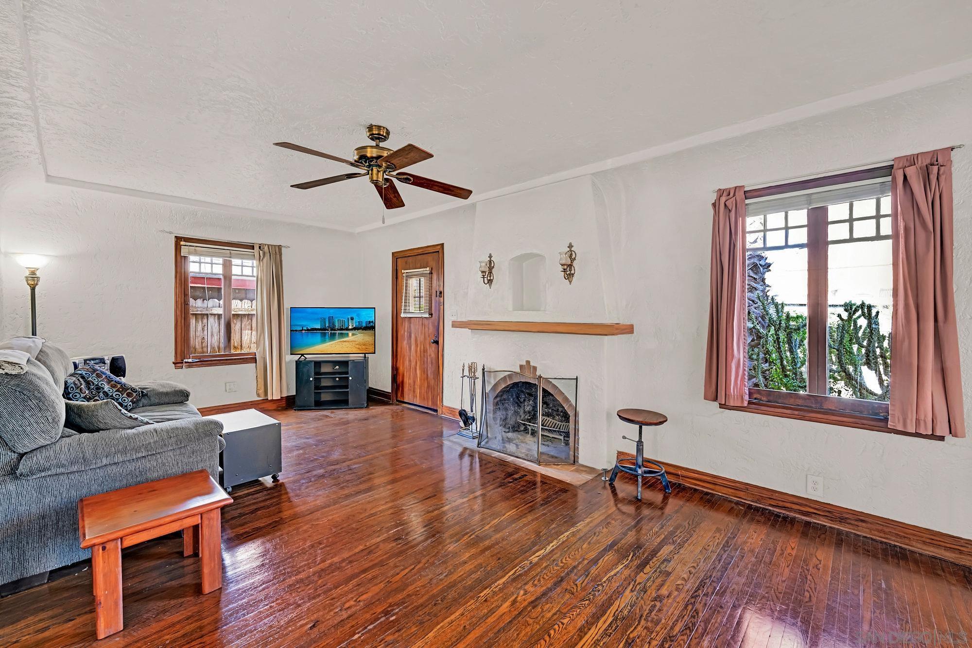 Detail Gallery Image 11 of 25 For 3055  Suncrest, San Diego,  CA 92116 - 3 Beds | 1 Baths