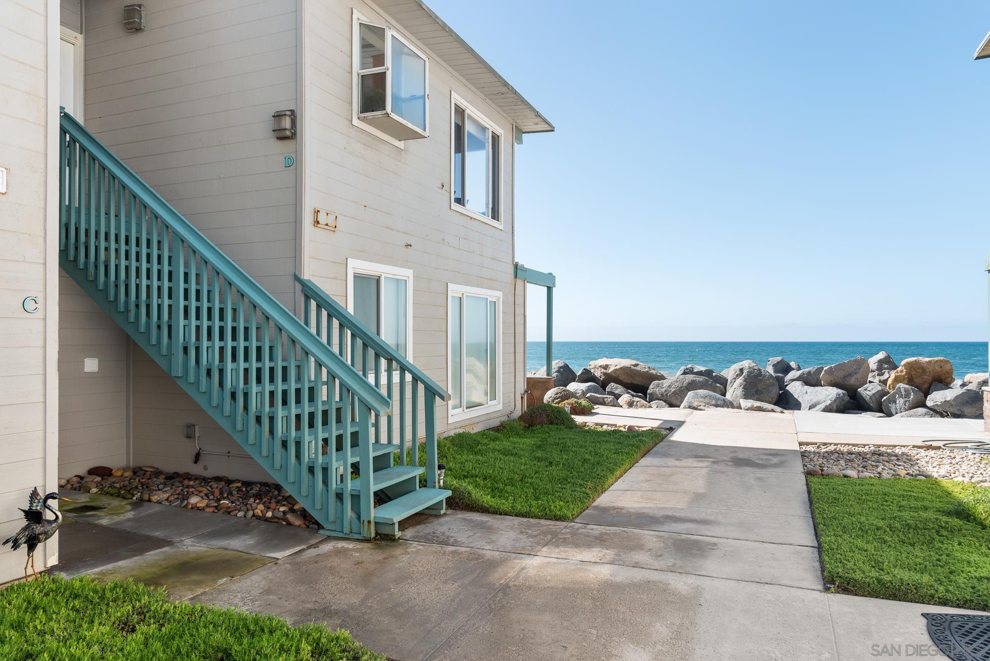 Detail Gallery Image 2 of 47 For 1680  Seacoast Drive  #D,  Imperial Beach,  CA 91932 - 2 Beds | 2 Baths