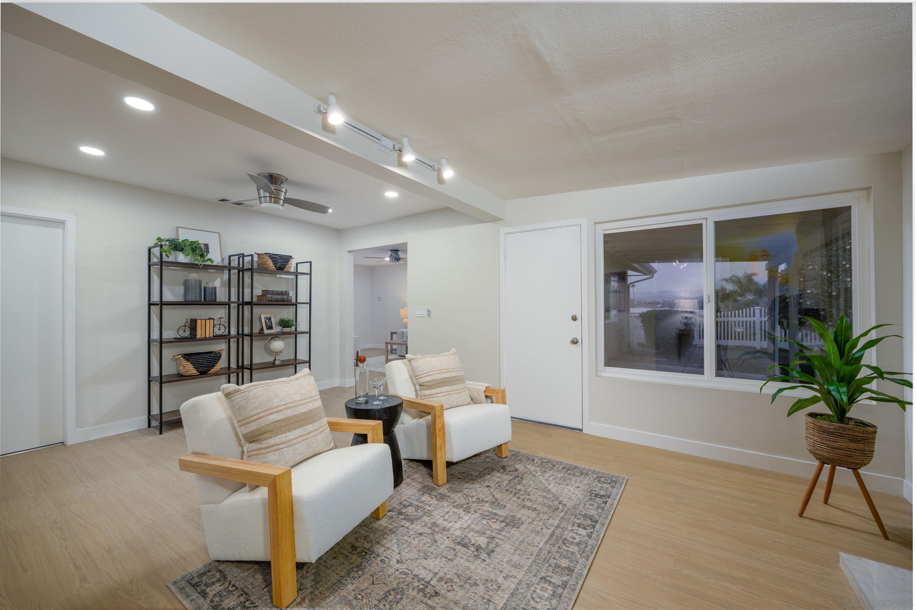 Detail Gallery Image 11 of 25 For 16881  Bellota Dr, San Diego,  CA 92128 - 2 Beds | 2 Baths