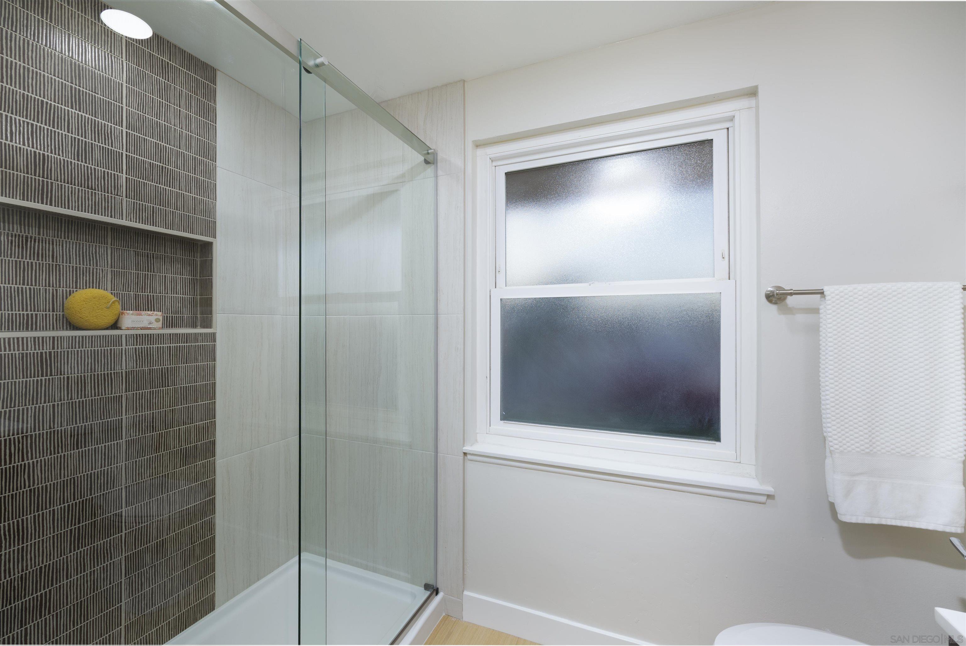 Detail Gallery Image 16 of 25 For 16881  Bellota Dr, San Diego,  CA 92128 - 2 Beds | 2 Baths