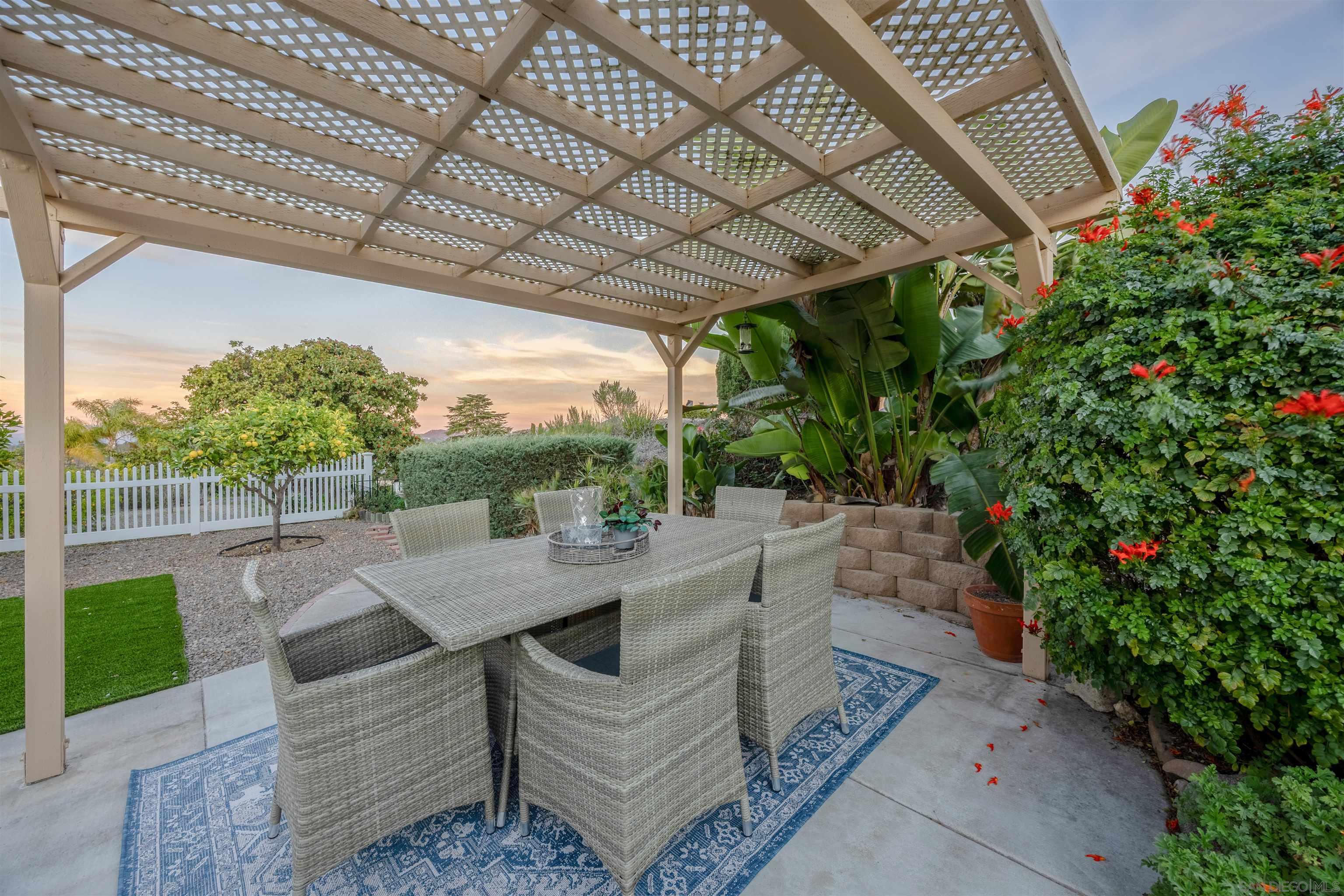 Detail Gallery Image 21 of 25 For 16881  Bellota Dr, San Diego,  CA 92128 - 2 Beds | 2 Baths