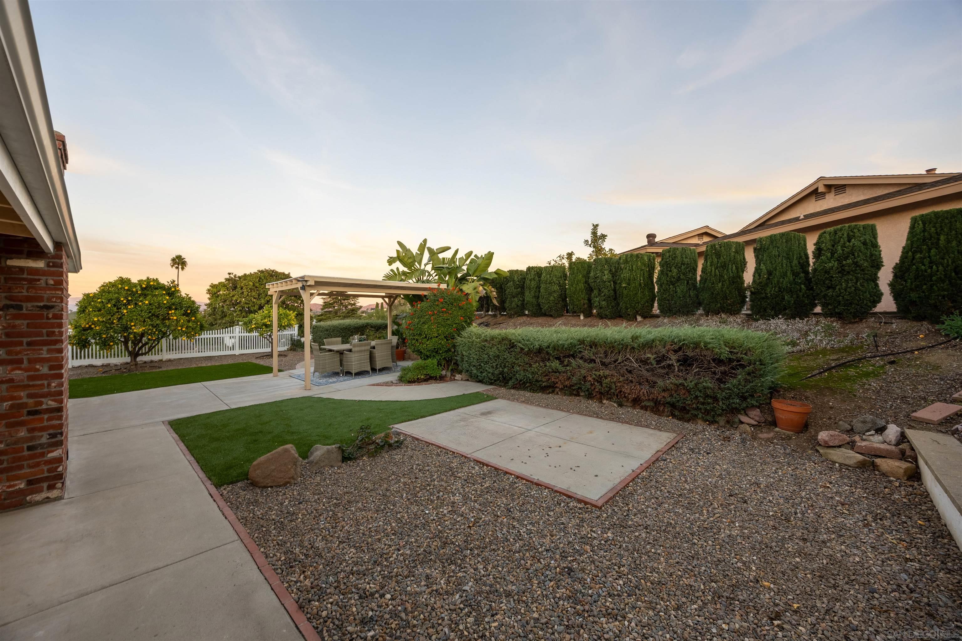 Detail Gallery Image 23 of 25 For 16881  Bellota Dr, San Diego,  CA 92128 - 2 Beds | 2 Baths