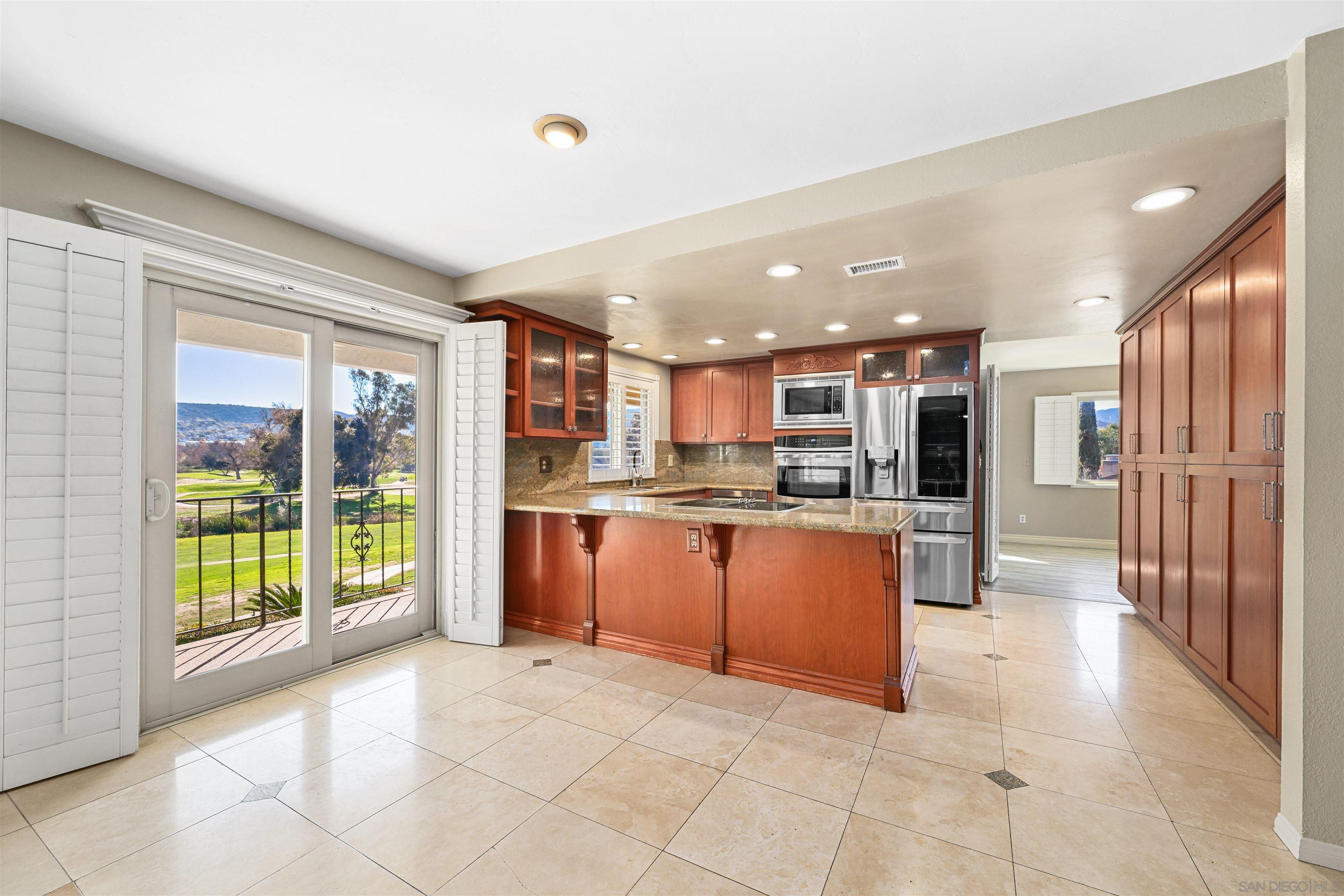 Detail Gallery Image 11 of 51 For 9219  Inverness Rd., Santee,  CA 92071 - 3 Beds | 3 Baths