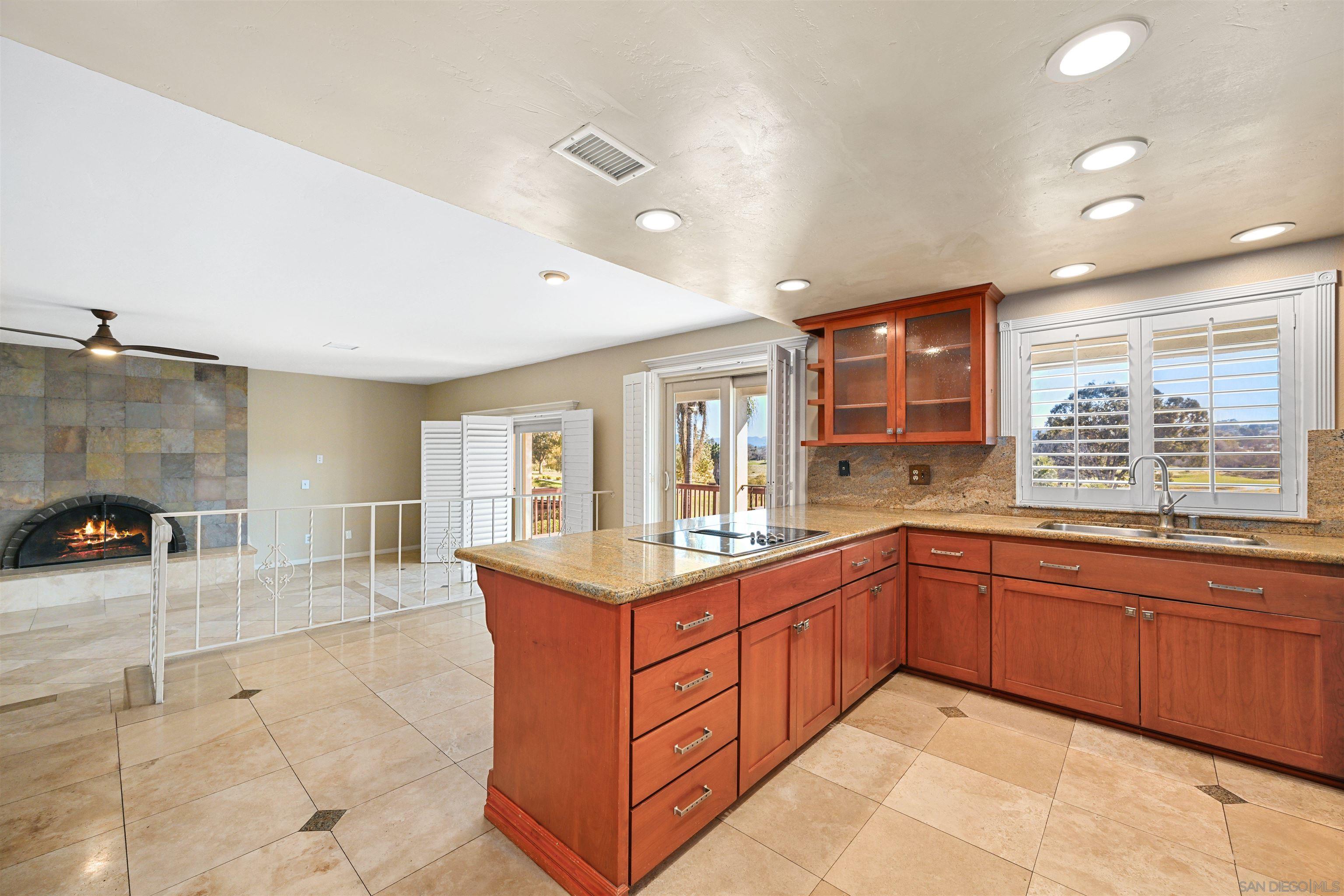 Detail Gallery Image 7 of 51 For 9219  Inverness Rd., Santee,  CA 92071 - 3 Beds | 3 Baths