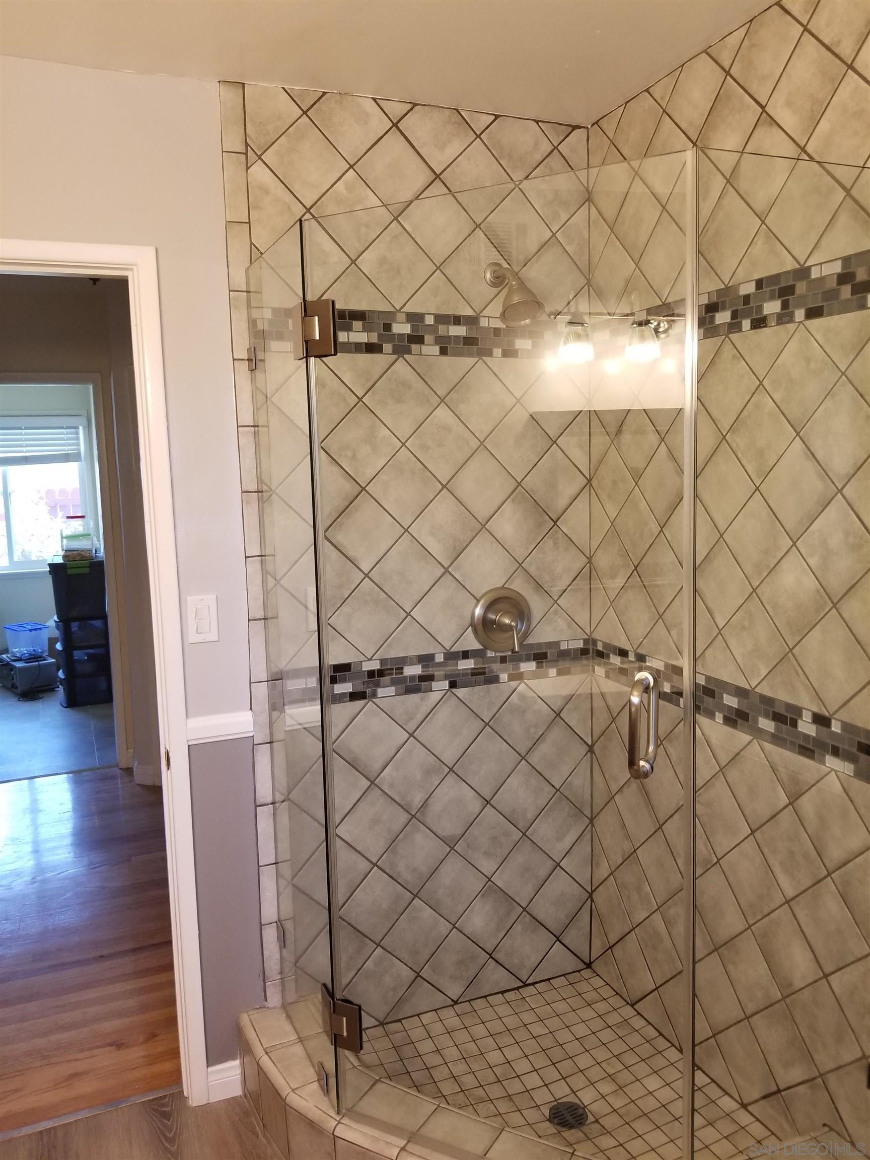 Detail Gallery Image 12 of 28 For 5051  63rd St, San Diego,  CA 92115 - 7 Beds | 5 Baths