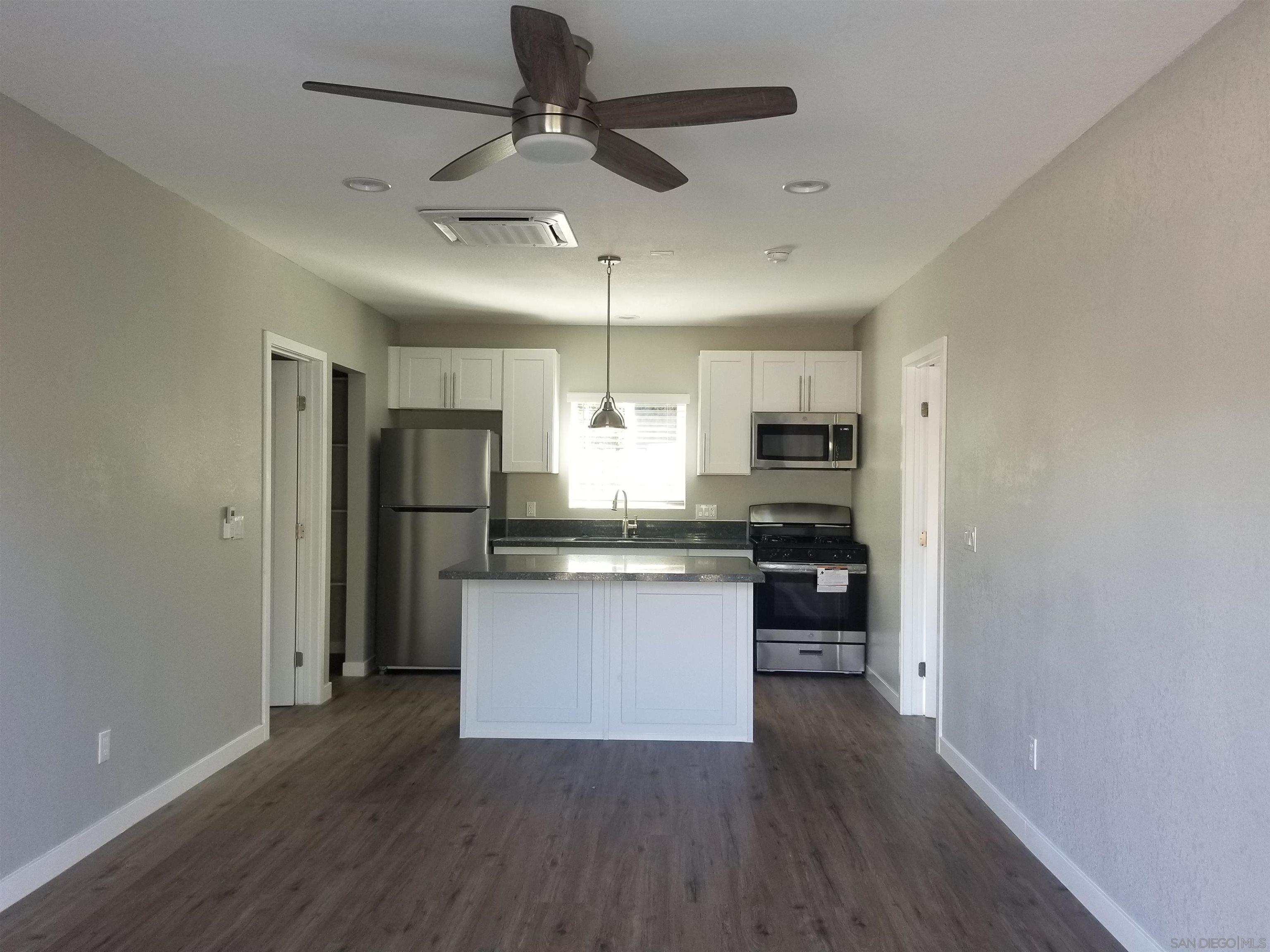 Detail Gallery Image 17 of 28 For 5051  63rd St, San Diego,  CA 92115 - 7 Beds | 5 Baths