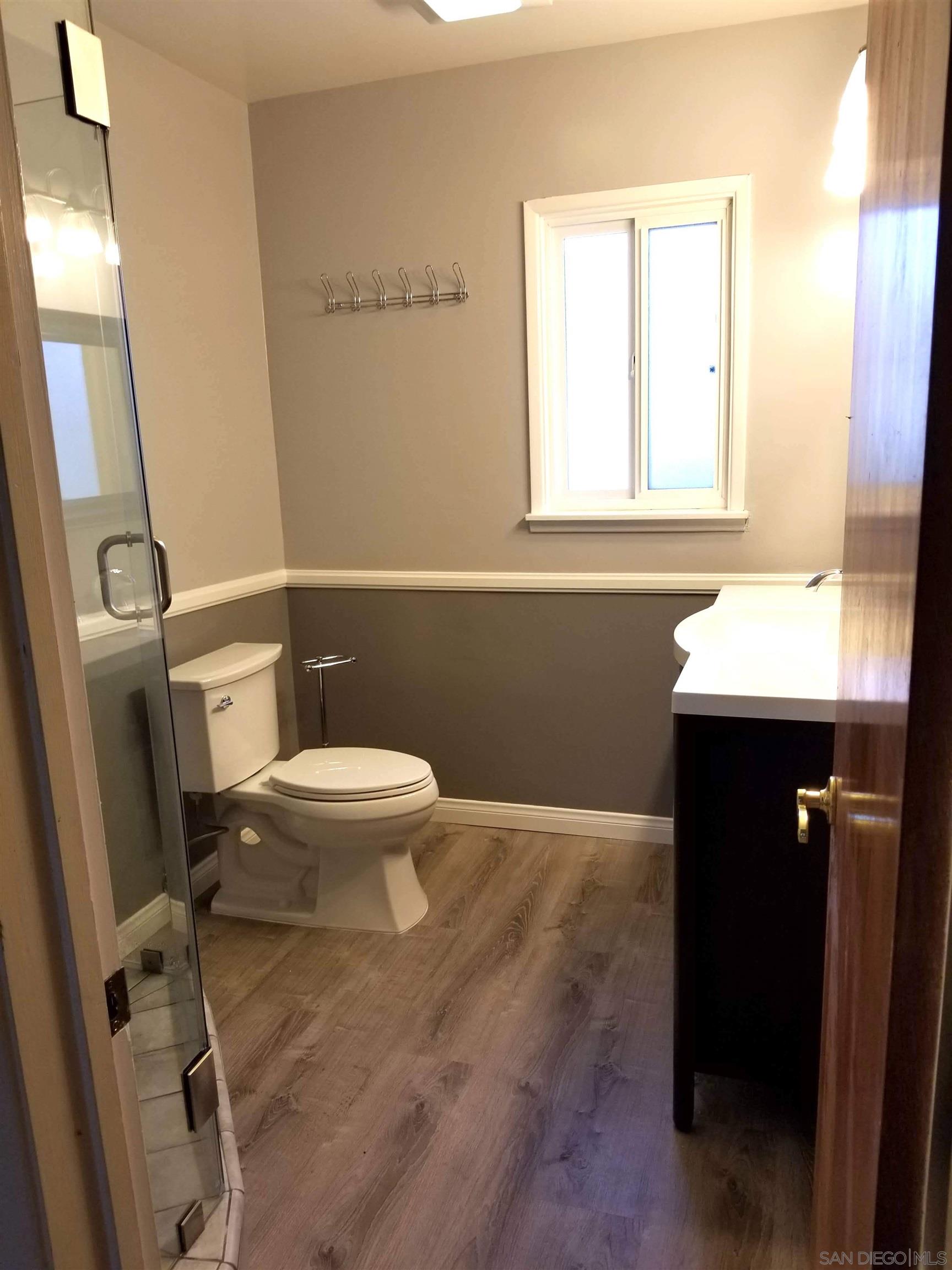 Detail Gallery Image 10 of 28 For 5051  63rd St, San Diego,  CA 92115 - 7 Beds | 5 Baths