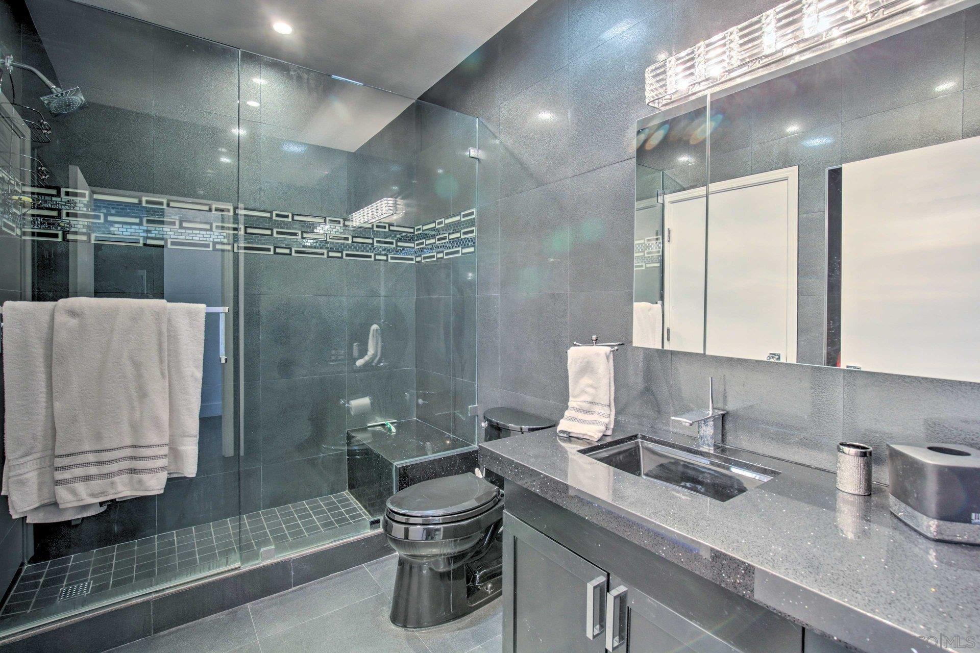 Detail Gallery Image 21 of 33 For 530  K Street  1117, San Diego,  CA 92101 - 1 Beds | 1 Baths