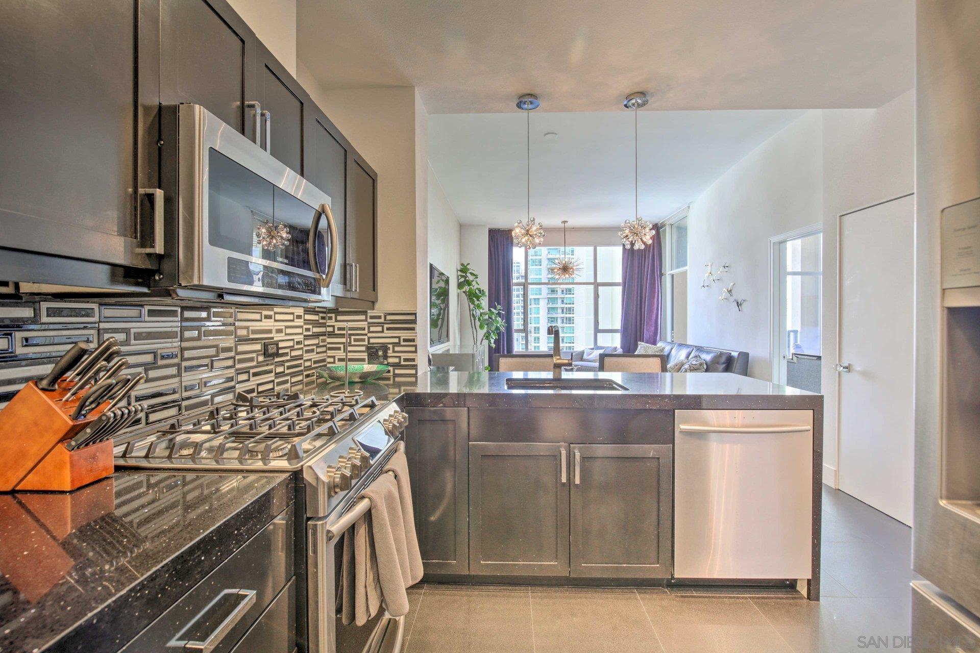 Detail Gallery Image 5 of 33 For 530  K Street  1117, San Diego,  CA 92101 - 1 Beds | 1 Baths