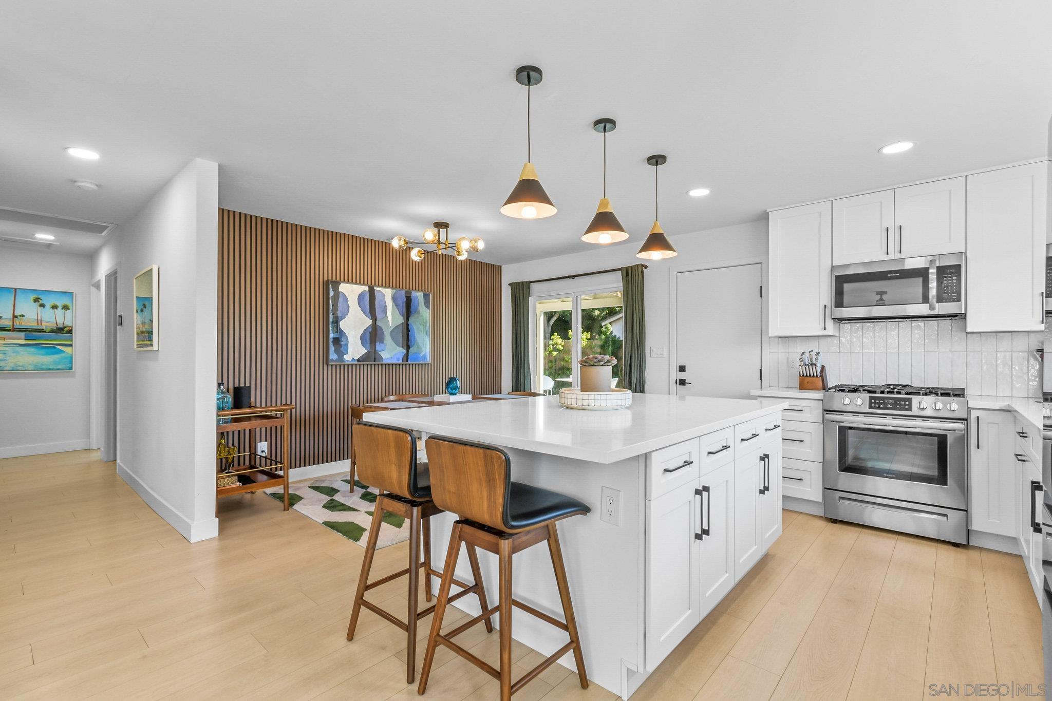 Detail Gallery Image 7 of 26 For 3561  Accomac Ave, San Diego,  CA 92111 - 3 Beds | 2 Baths