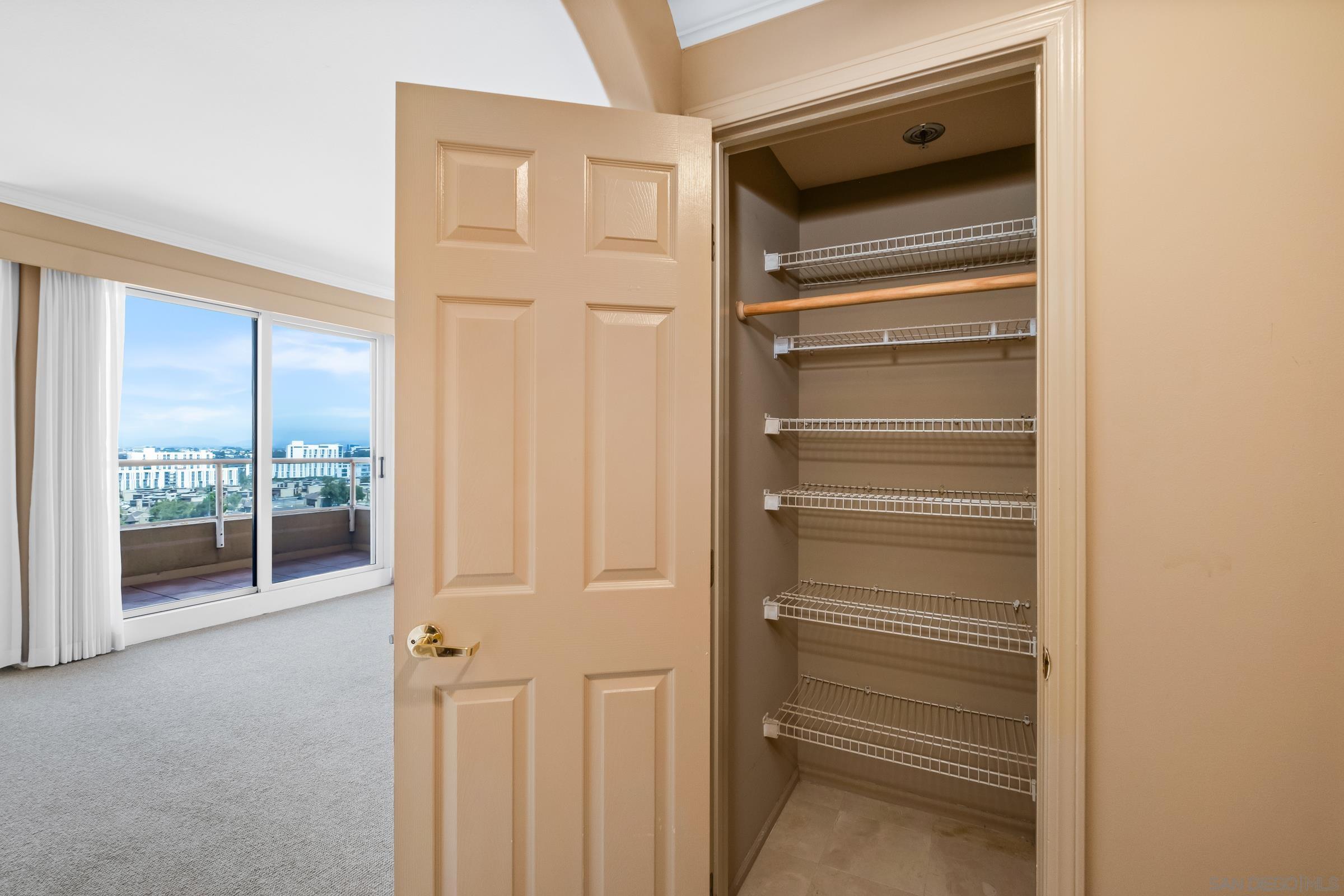 Detail Gallery Image 7 of 20 For 3890  Nobel  #1402,  San Diego,  CA 92122 - 2 Beds | 2 Baths