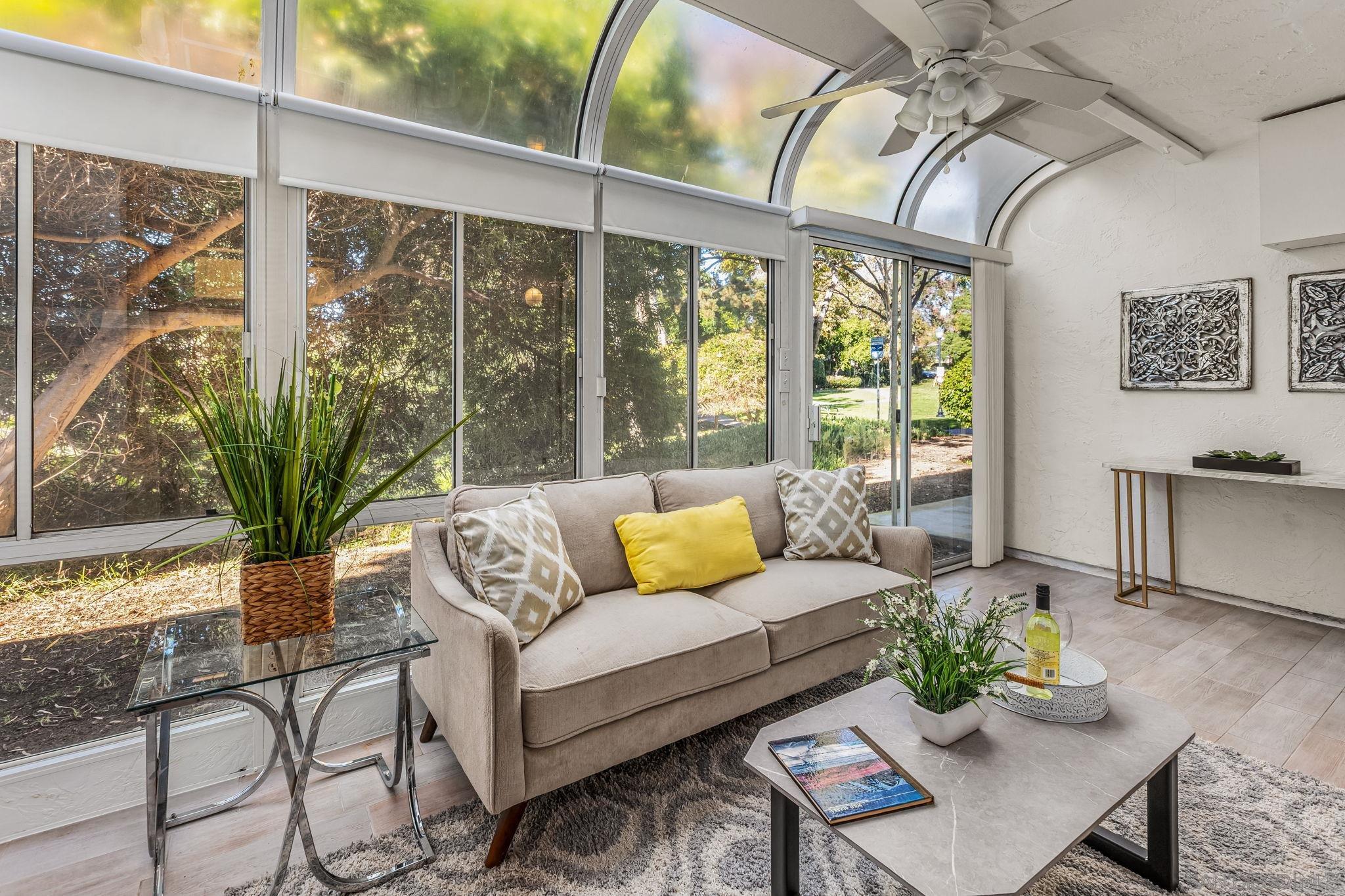 Front Image Thumbnail for SD250045877