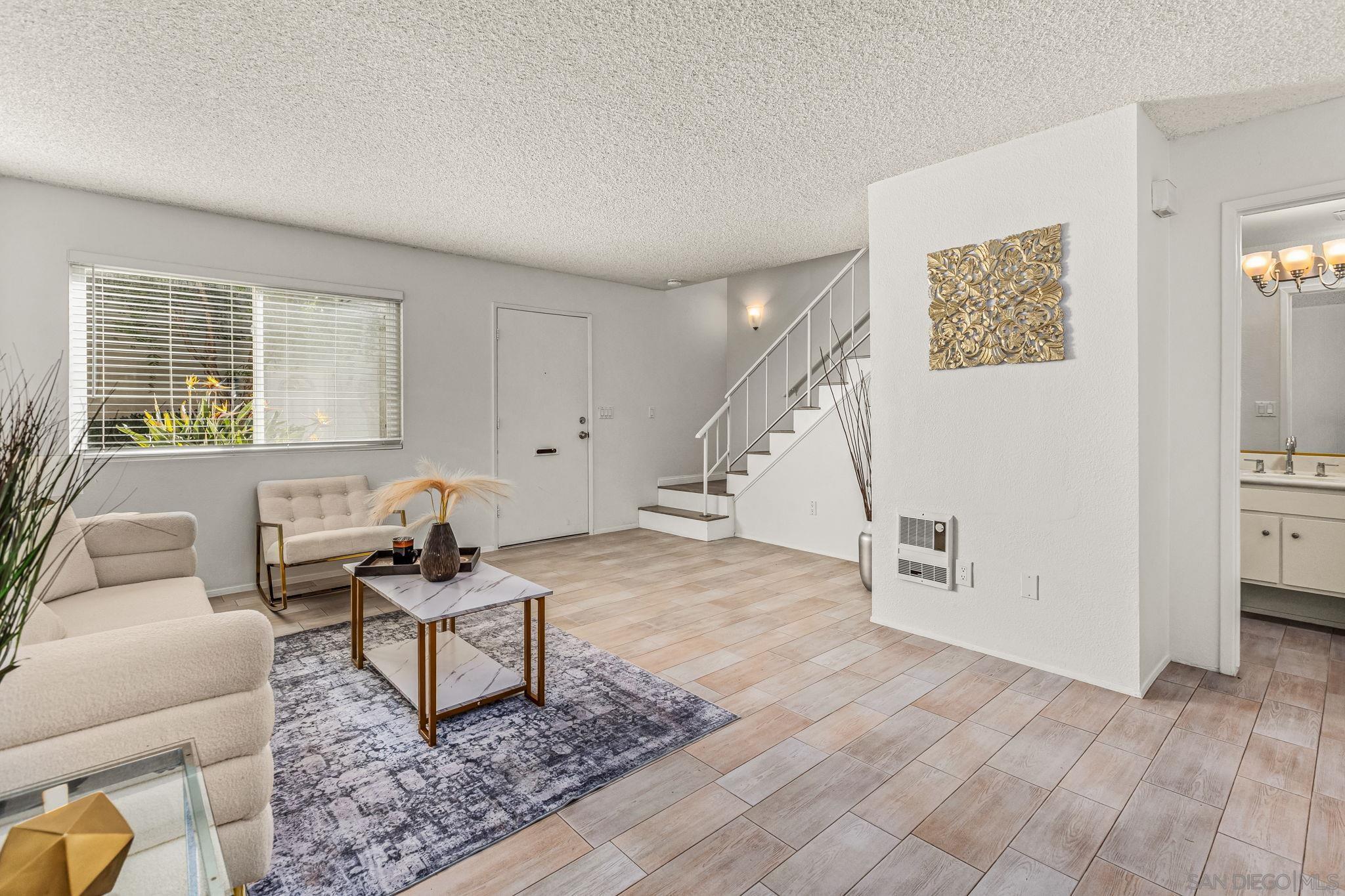 Detail Gallery Image 8 of 26 For 7779  Camino Glorita, San Diego,  CA 92122 - 3 Beds | 1/1 Baths