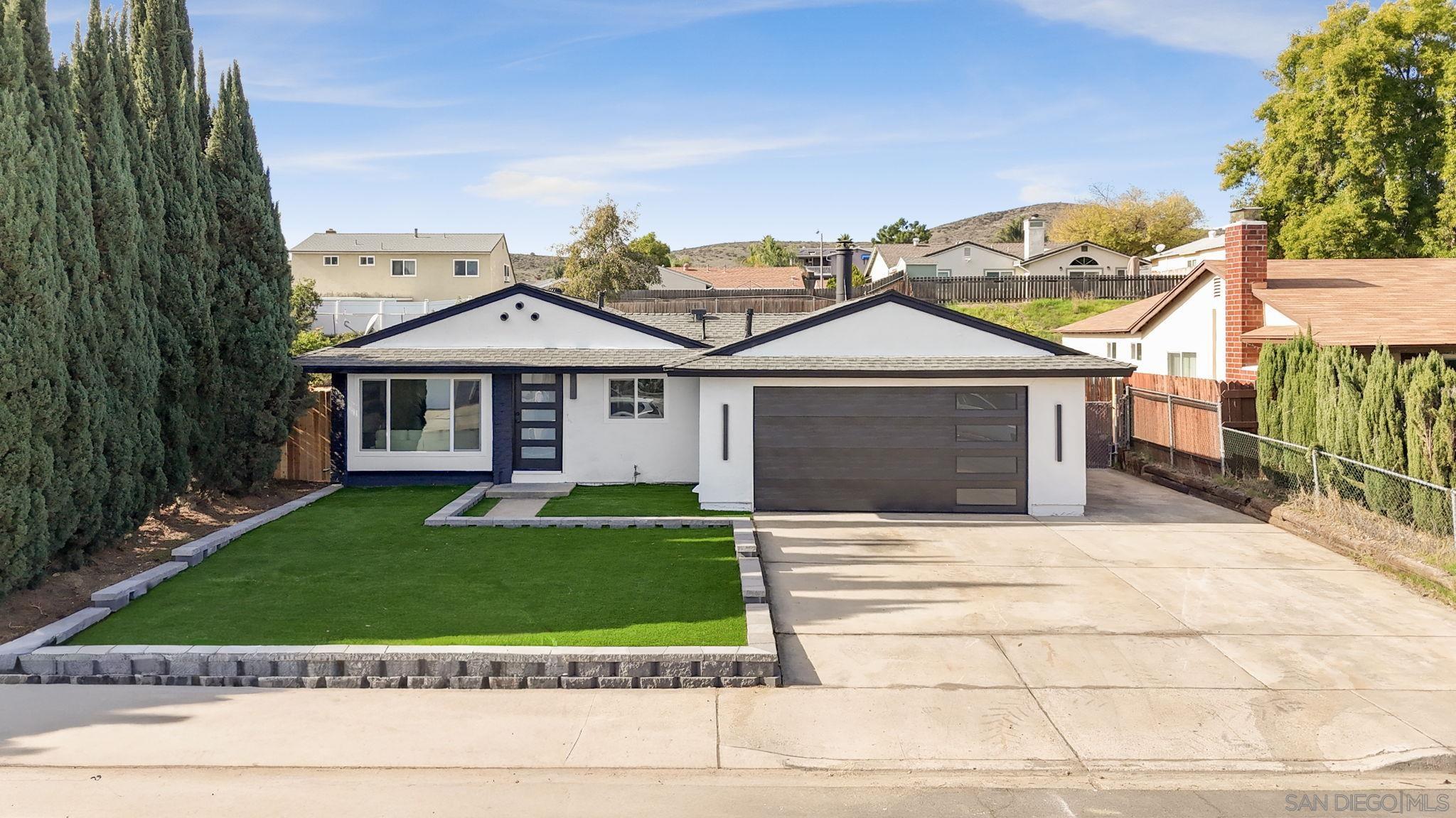 Detail Gallery Image 2 of 32 For 10134  Woodrose, Santee,  CA 92071 - 3 Beds | 2 Baths