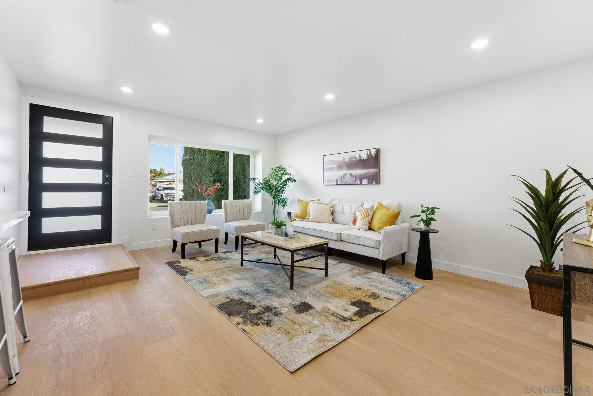 Detail Gallery Image 8 of 32 For 10134  Woodrose, Santee,  CA 92071 - 3 Beds | 2 Baths