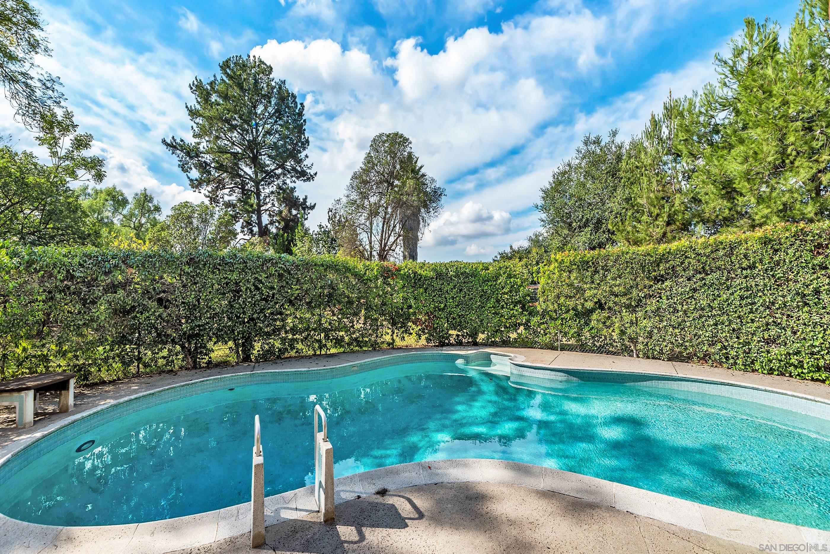 Detail Gallery Image 50 of 66 For 13003  Corte Susana, Poway,  CA 92064 - 4 Beds | 2/1 Baths