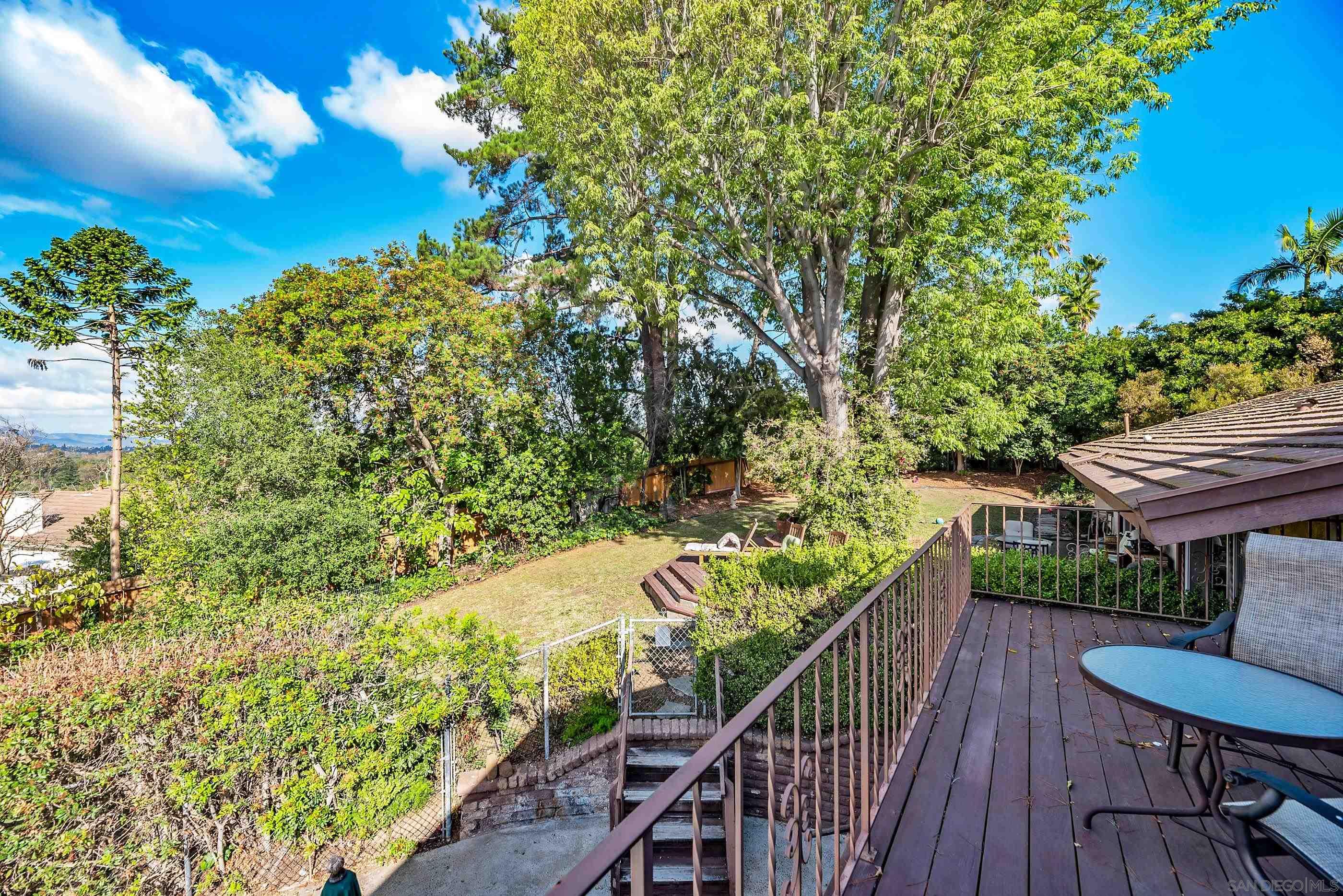 Detail Gallery Image 10 of 66 For 13003  Corte Susana, Poway,  CA 92064 - 4 Beds | 2/1 Baths