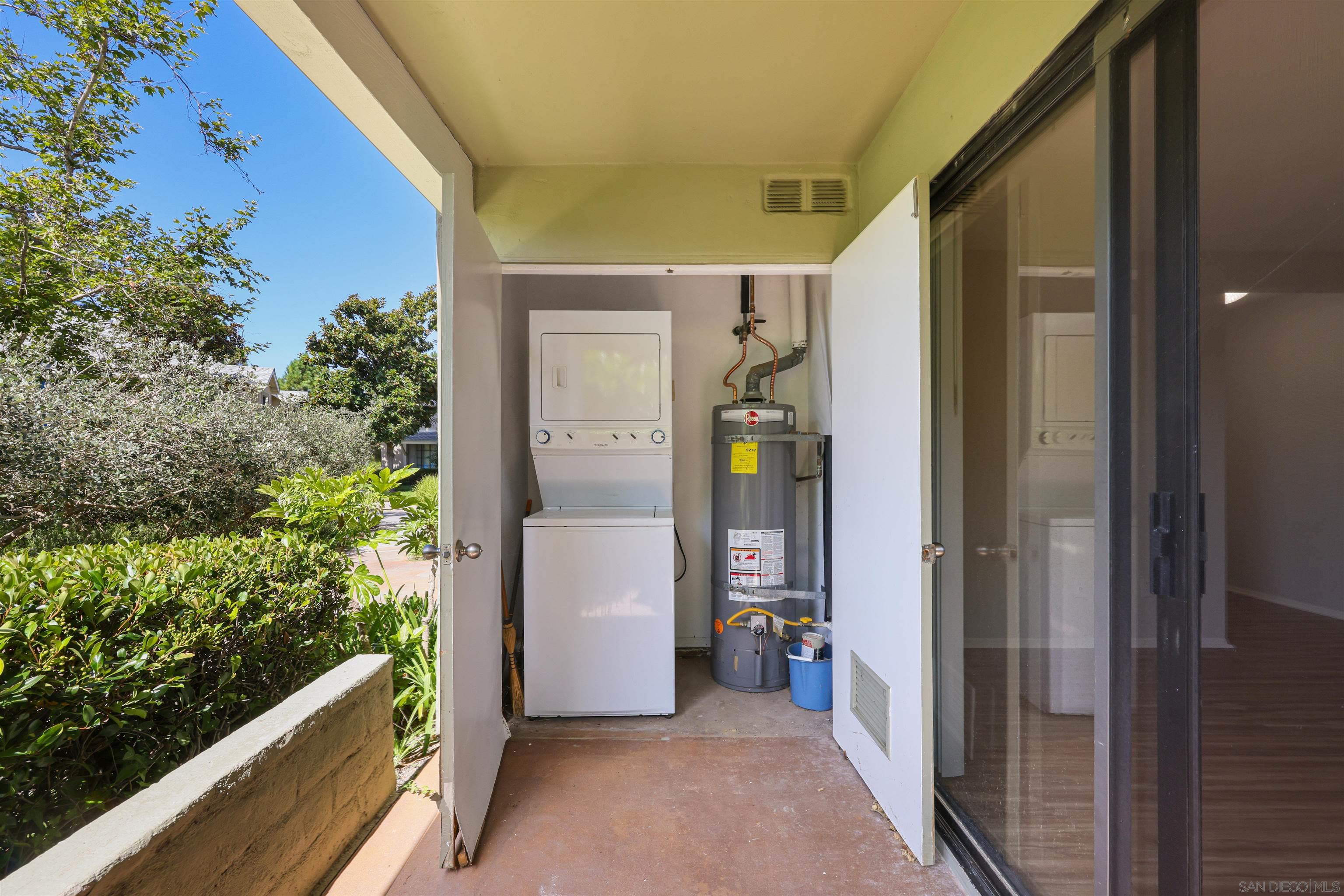 Detail Gallery Image 16 of 37 For 12283  Carmel Vista Rd  122, San Diego,  CA 92130 - 1 Beds | 1 Baths