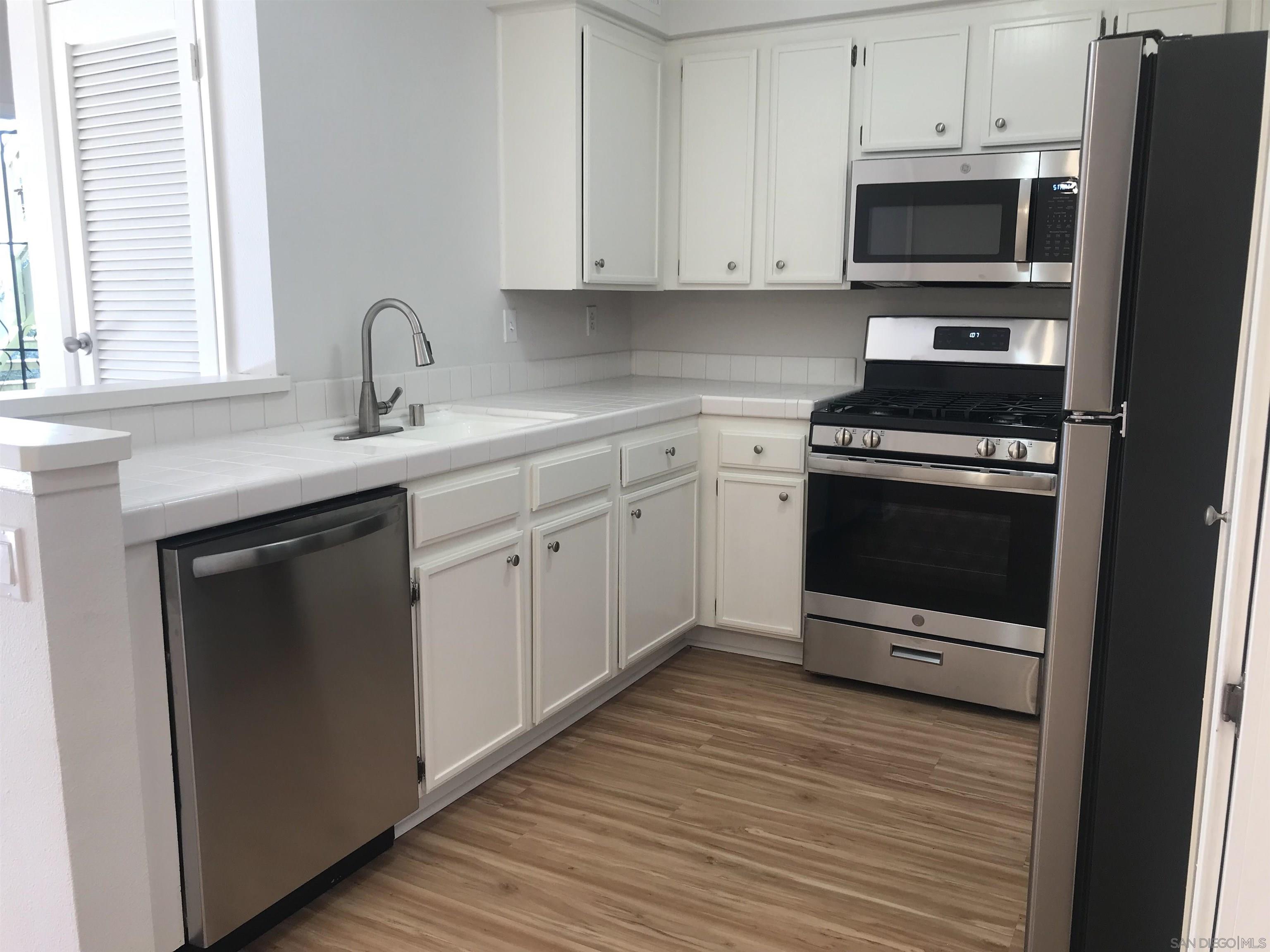 Detail Gallery Image 8 of 37 For 12283  Carmel Vista Rd  122, San Diego,  CA 92130 - 1 Beds | 1 Baths