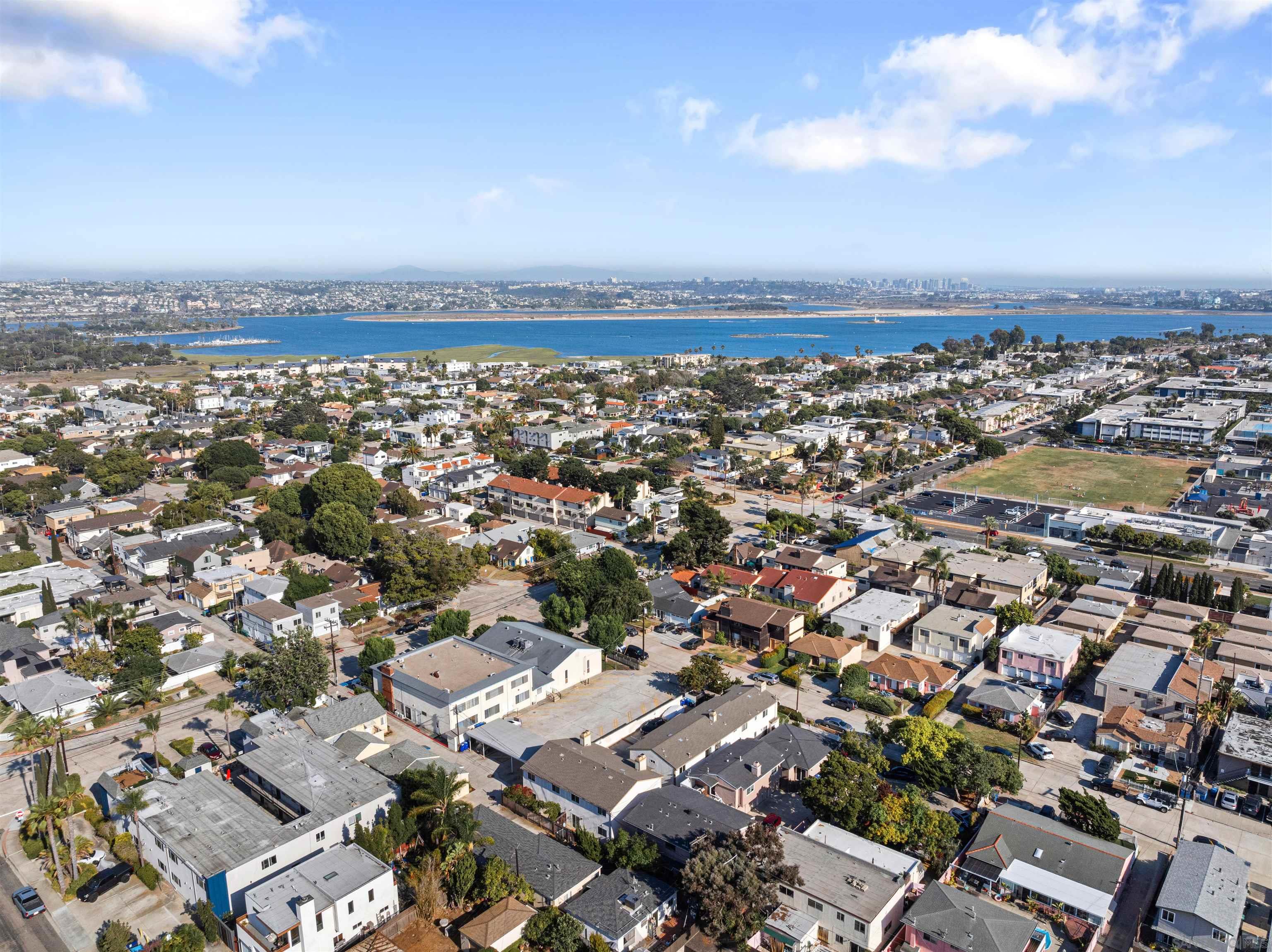 Detail Gallery Image 32 of 39 For 1654  Oliver Ave  #6,  San Diego,  CA 92109 - 2 Beds | 2 Baths