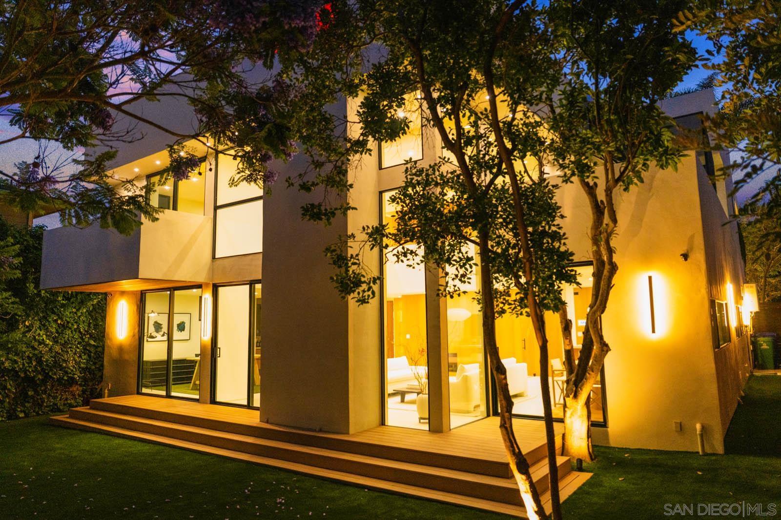 Detail Gallery Image 3 of 75 For 7376  Fay Ave, La Jolla,  CA 92037 - 8 Beds | 5 Baths