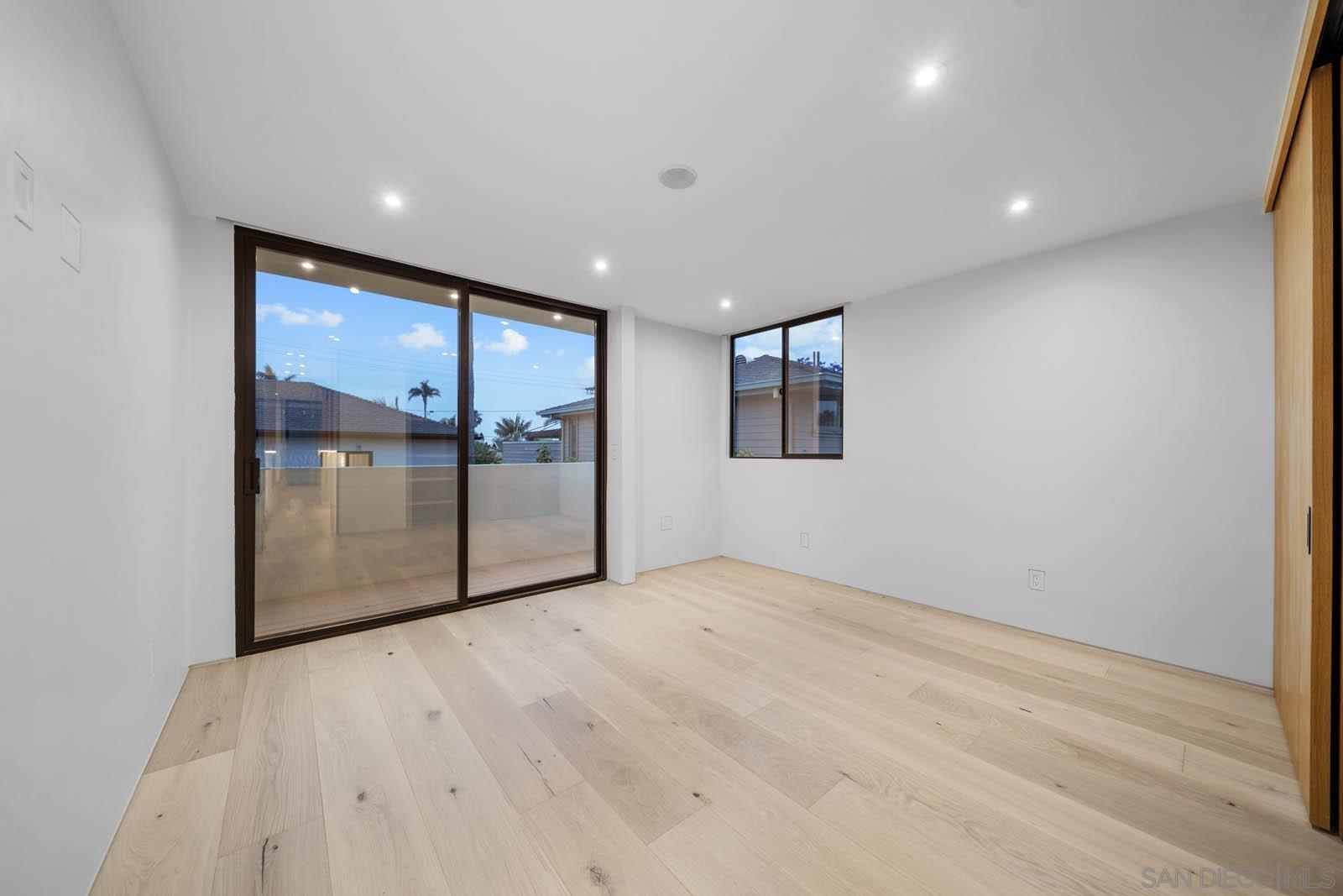 Detail Gallery Image 41 of 75 For 7376  Fay Ave, La Jolla,  CA 92037 - 8 Beds | 5 Baths