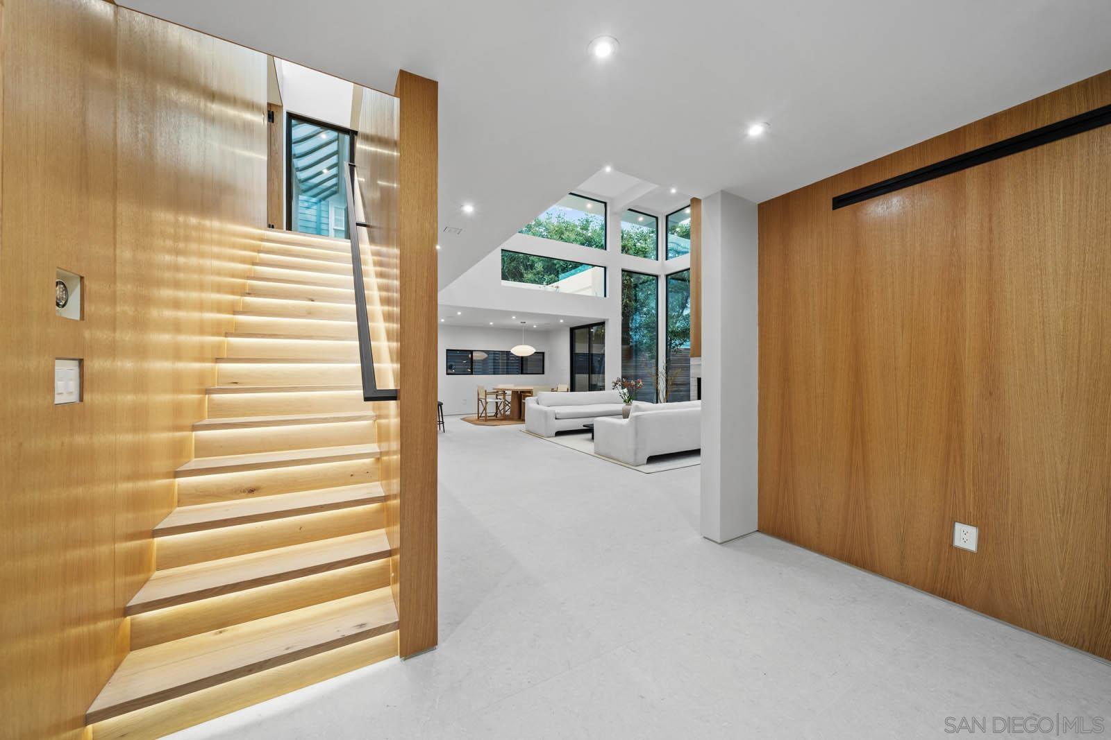 Detail Gallery Image 10 of 75 For 7376  Fay Ave, La Jolla,  CA 92037 - 8 Beds | 5 Baths