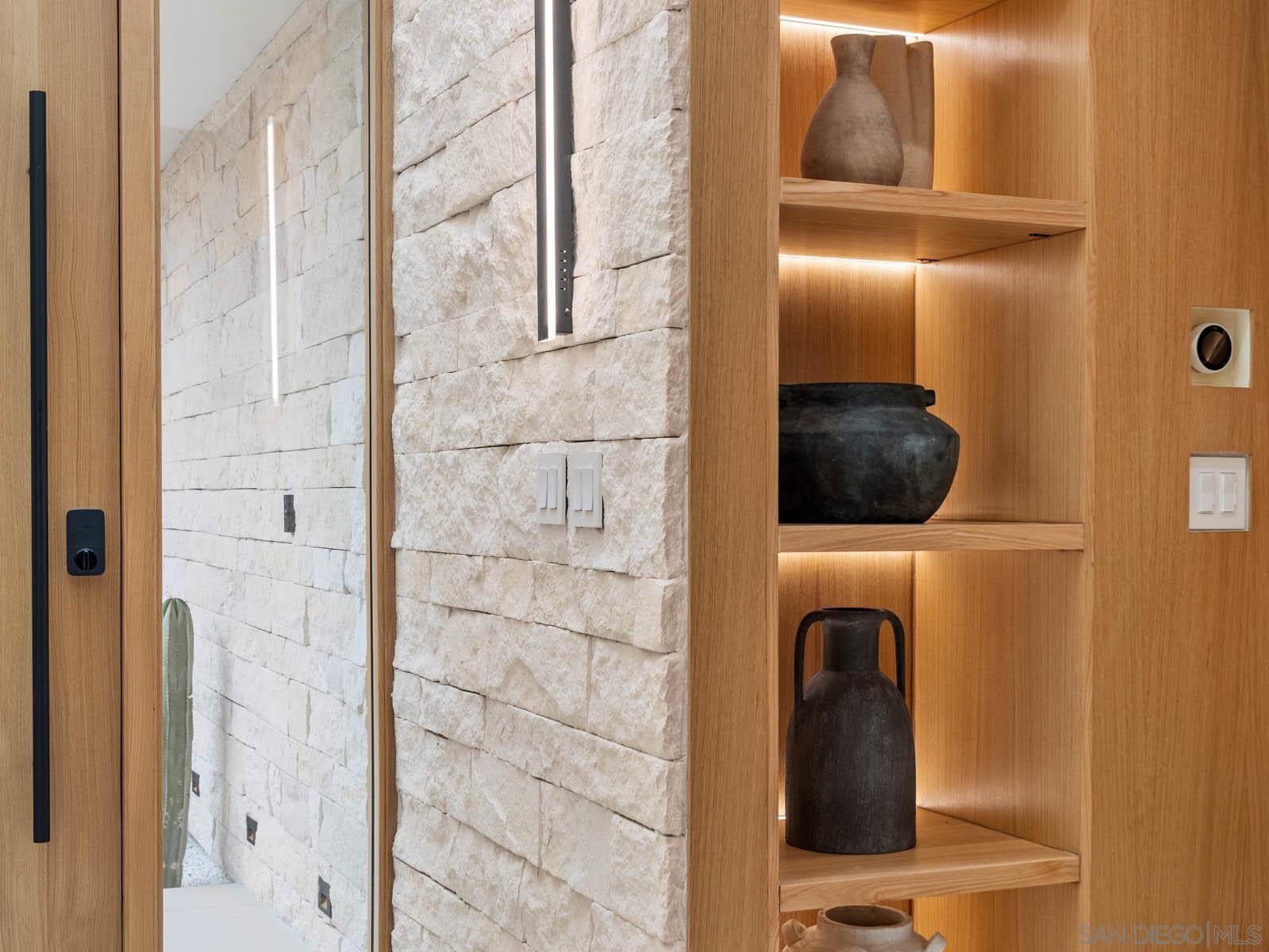 Detail Gallery Image 11 of 75 For 7372-76  Fay Ave, La Jolla,  CA 92037 - – Beds | – Baths