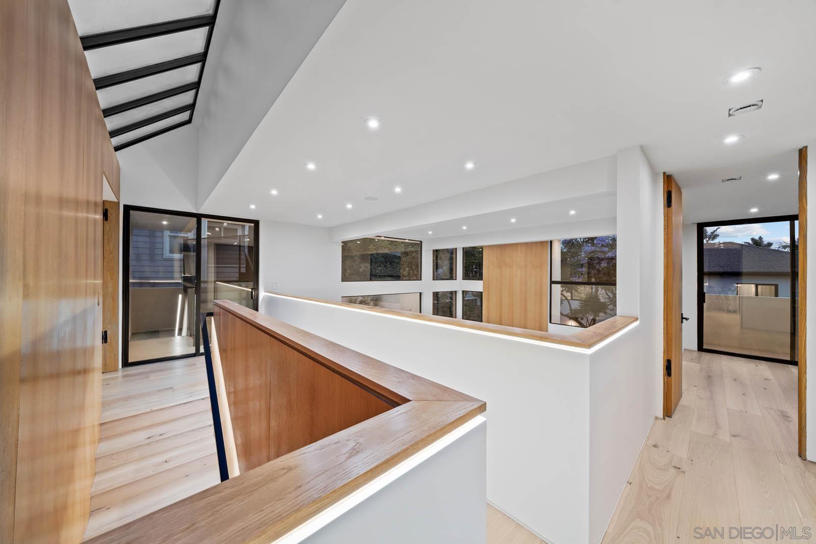 Detail Gallery Image 34 of 75 For 7372-76  Fay Ave, La Jolla,  CA 92037 - – Beds | – Baths