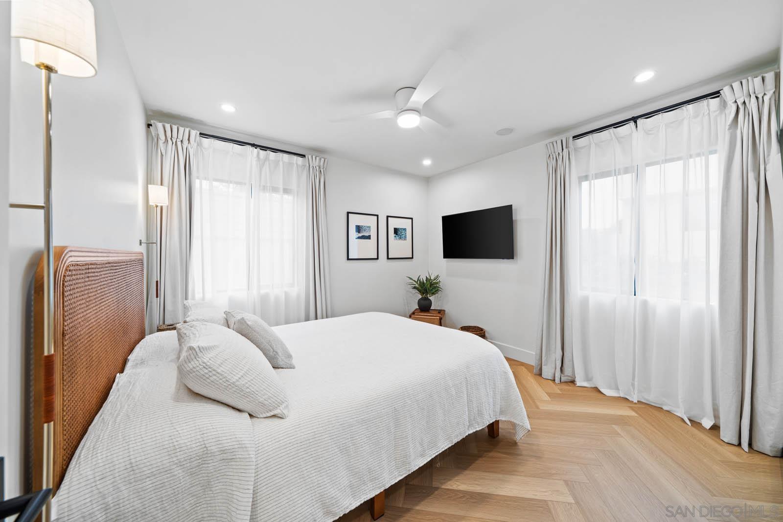 Detail Gallery Image 67 of 75 For 7372-76  Fay Ave, La Jolla,  CA 92037 - – Beds | – Baths